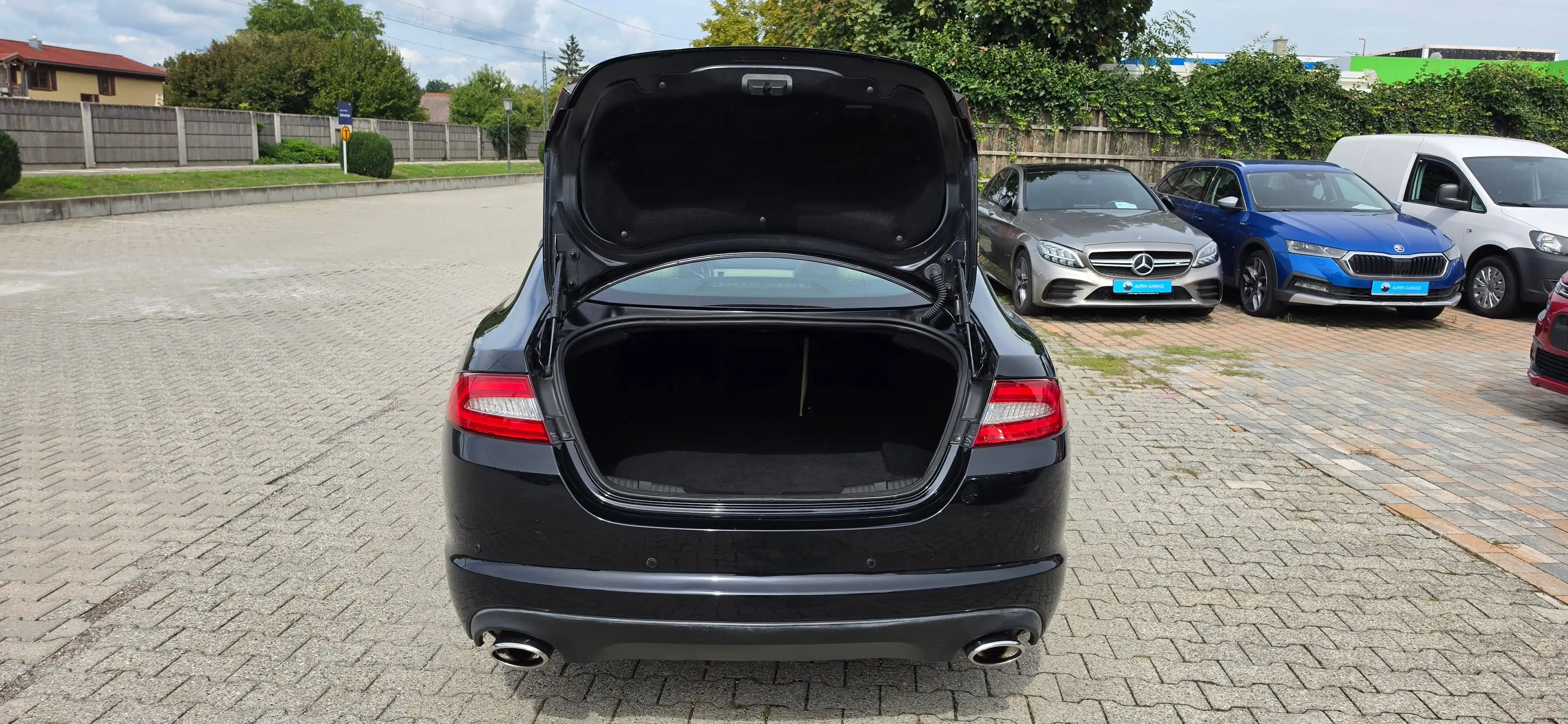 Jaguar XF XF*3.0*V6*Aut.*Navi*Leder*Kamera*Keyless*Sitzheizung*Sitzbelüftung*El.Sitze* — photo 10