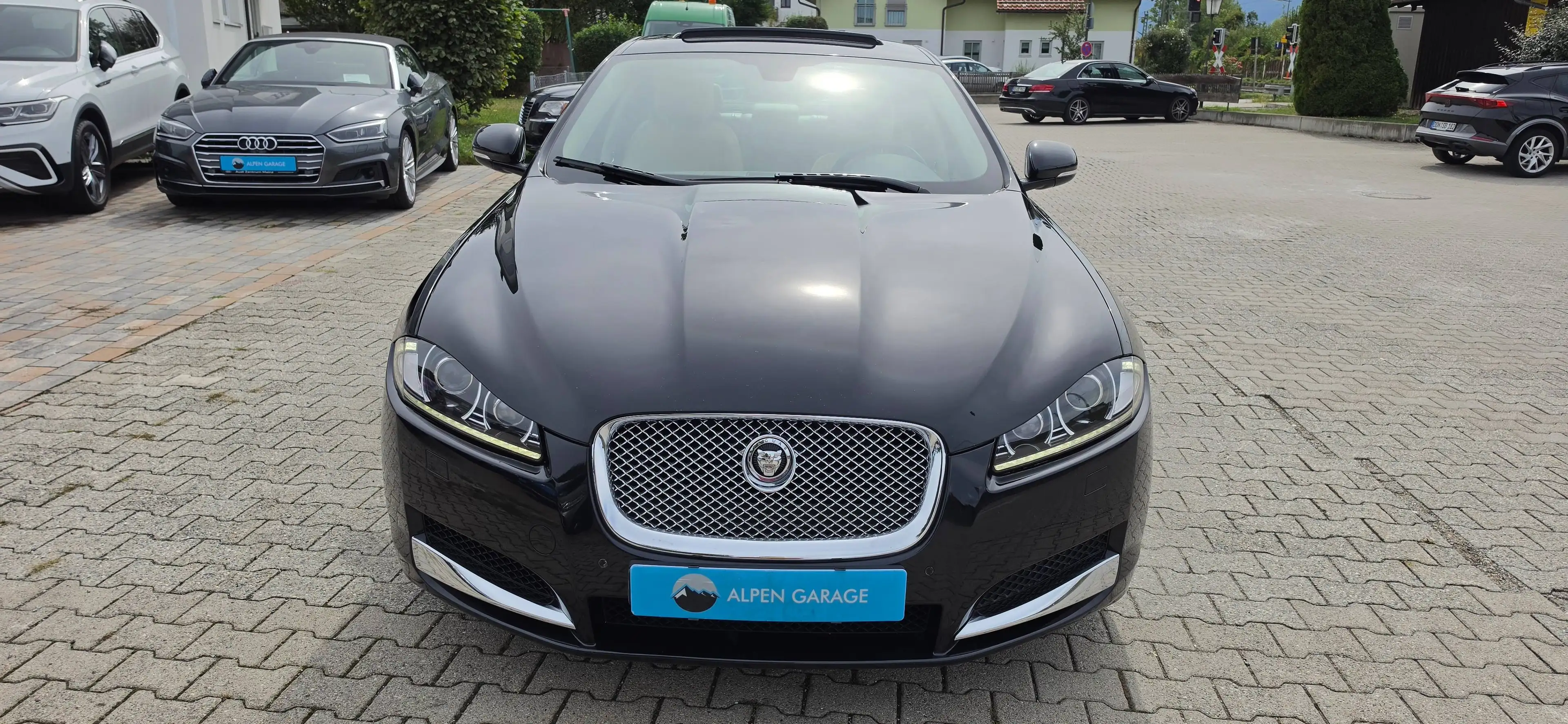 Jaguar XF XF*3.0*V6*Aut.*Navi*Leder*Kamera*Keyless*Sitzheizung*Sitzbelüftung*El.Sitze* — photo 9