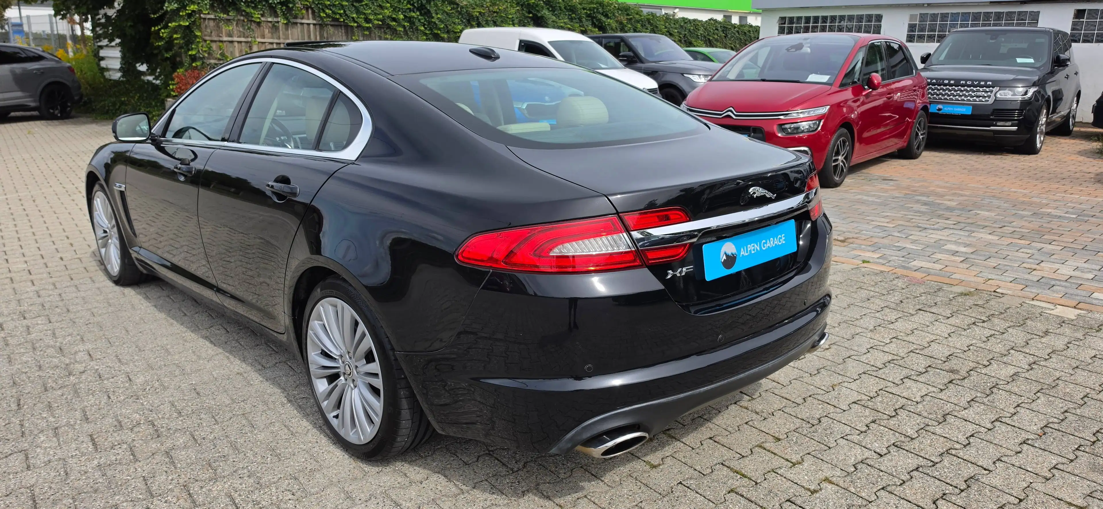 Jaguar XF XF*3.0*V6*Aut.*Navi*Leder*Kamera*Keyless*Sitzheizung*Sitzbelüftung*El.Sitze* — photo 4