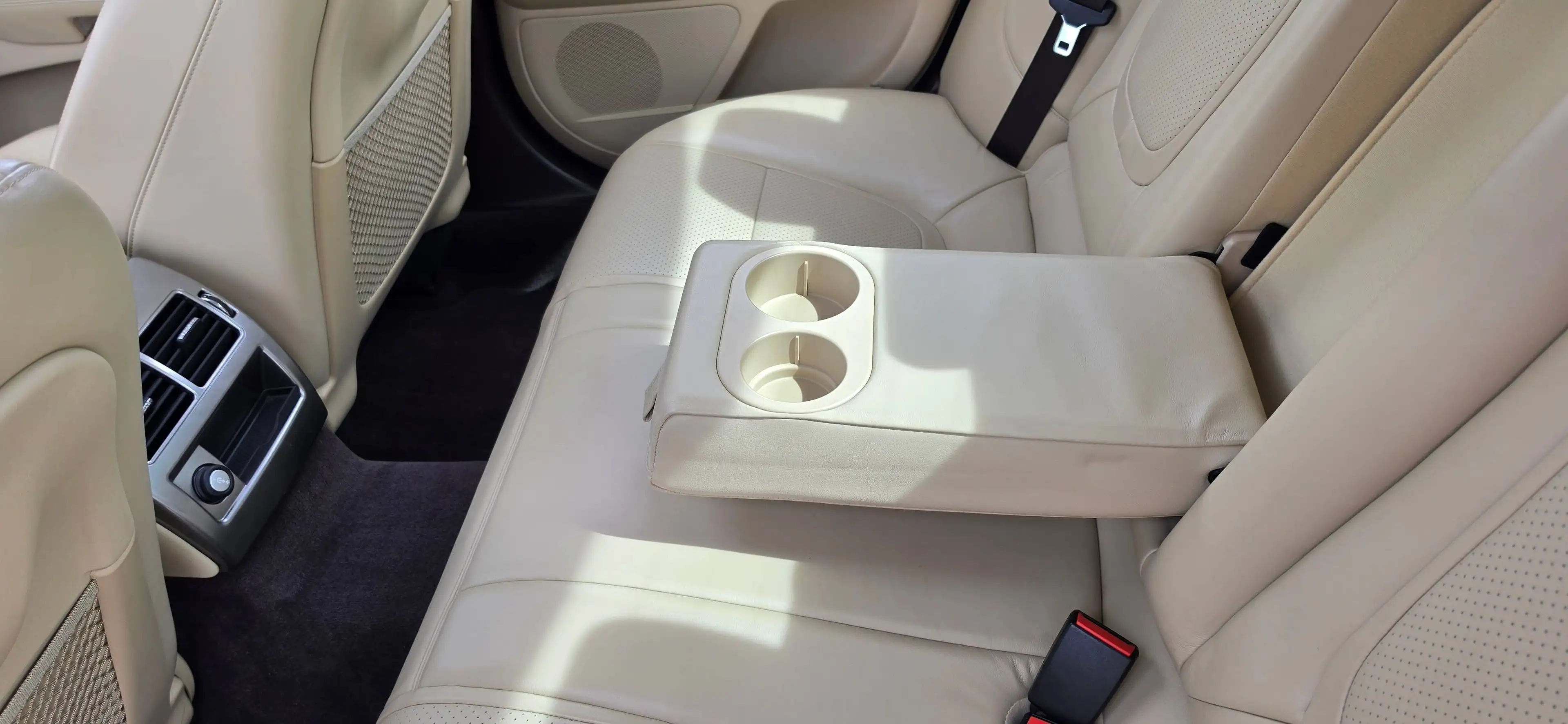 Jaguar XF XF*3.0*V6*Aut.*Navi*Leder*Kamera*Keyless*Sitzheizung*Sitzbelüftung*El.Sitze* — photo 15