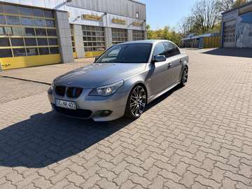 523i