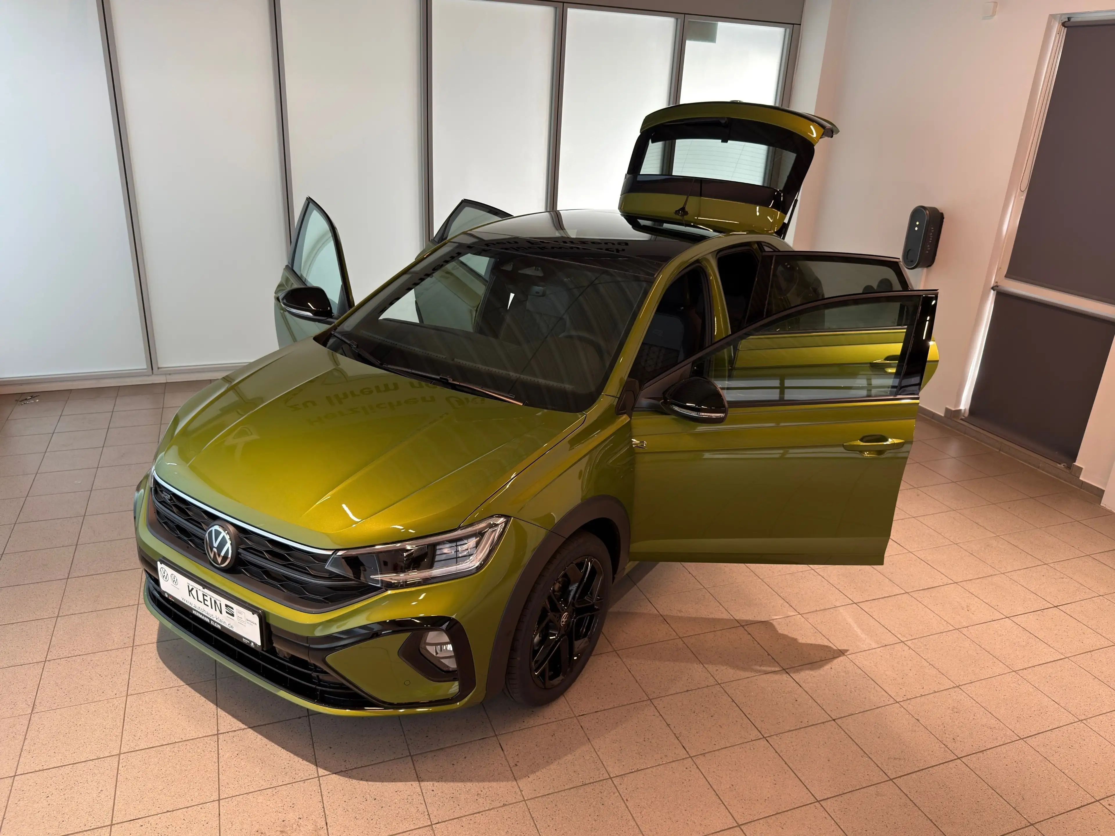 Volkswagen Taigo R-Line 1,0 l TSI 85 kW (116 PS) 7-Gang-Doppelkuppl — photo 2