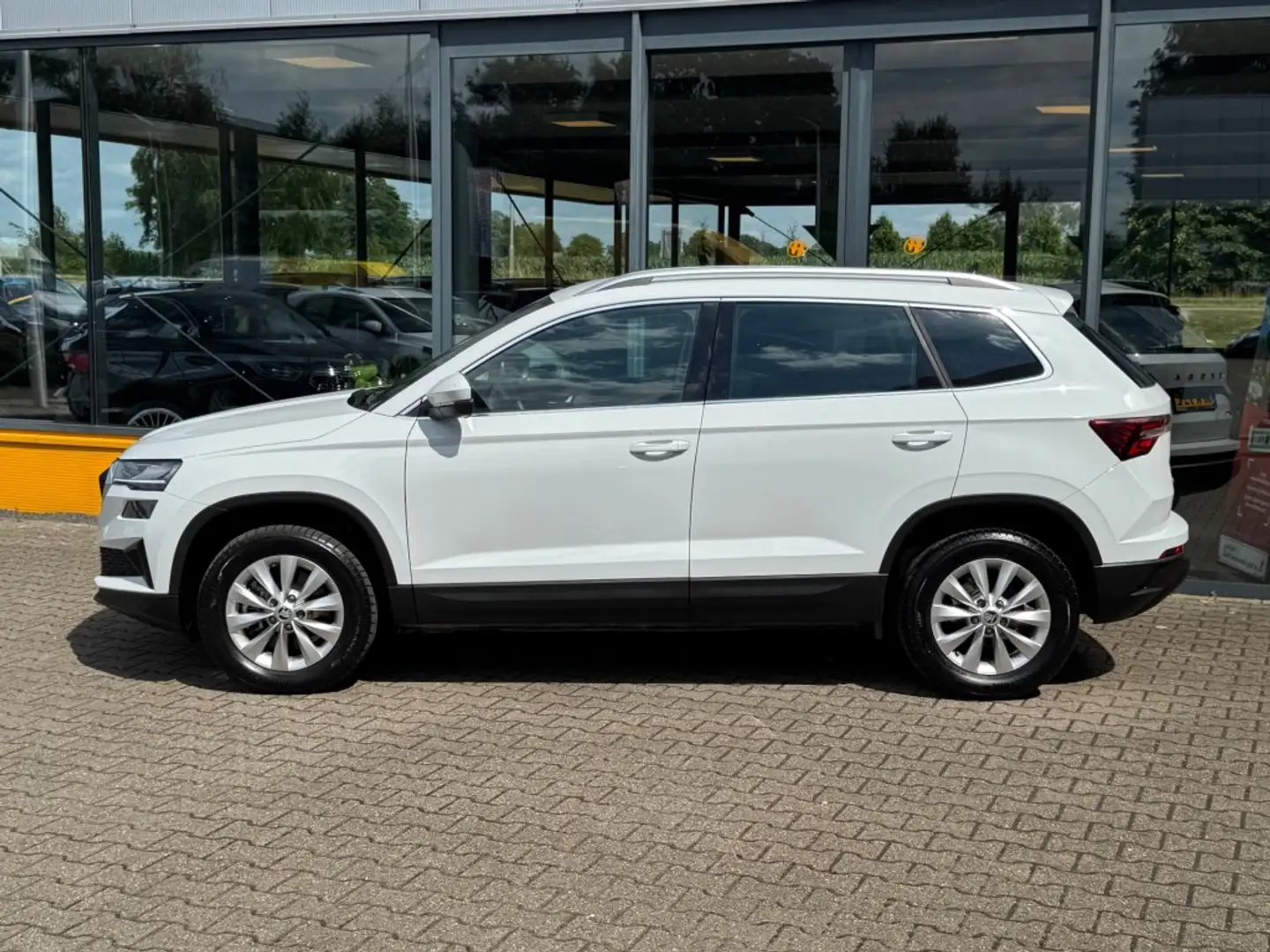 Skoda Karoq 1.5 TSI Act Business Edition - camera - adaptive c Bianco - 2