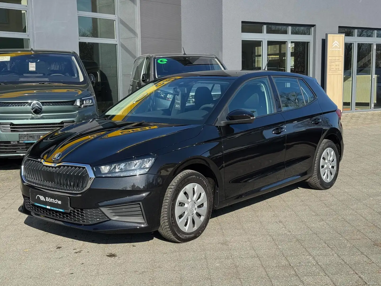 Skoda Fabia 1.0 Active *SHZ*KLIMA*PDC*BLUETOOTH* Schwarz - 2