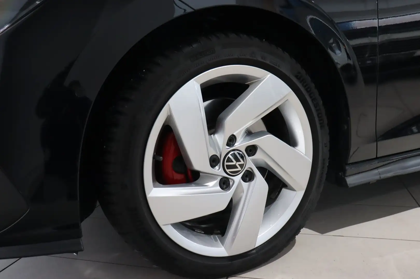 Volkswagen Golf VIII Lim. GTD LED*ACC*Sitzhzg.*Ambint.*Spur Schwarz - 2