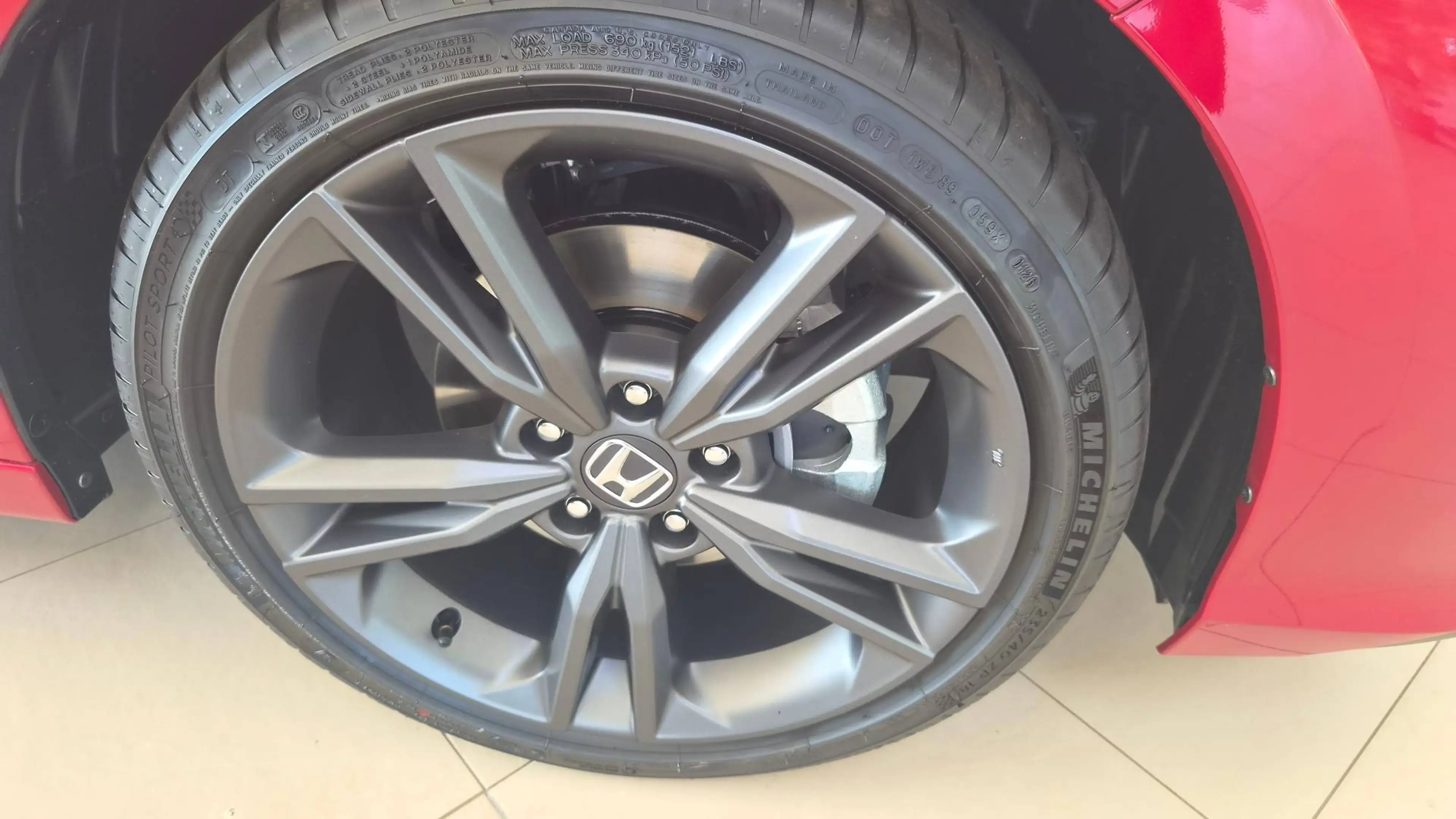 Honda Civic e:HEV 2,0 Sport — photo 7