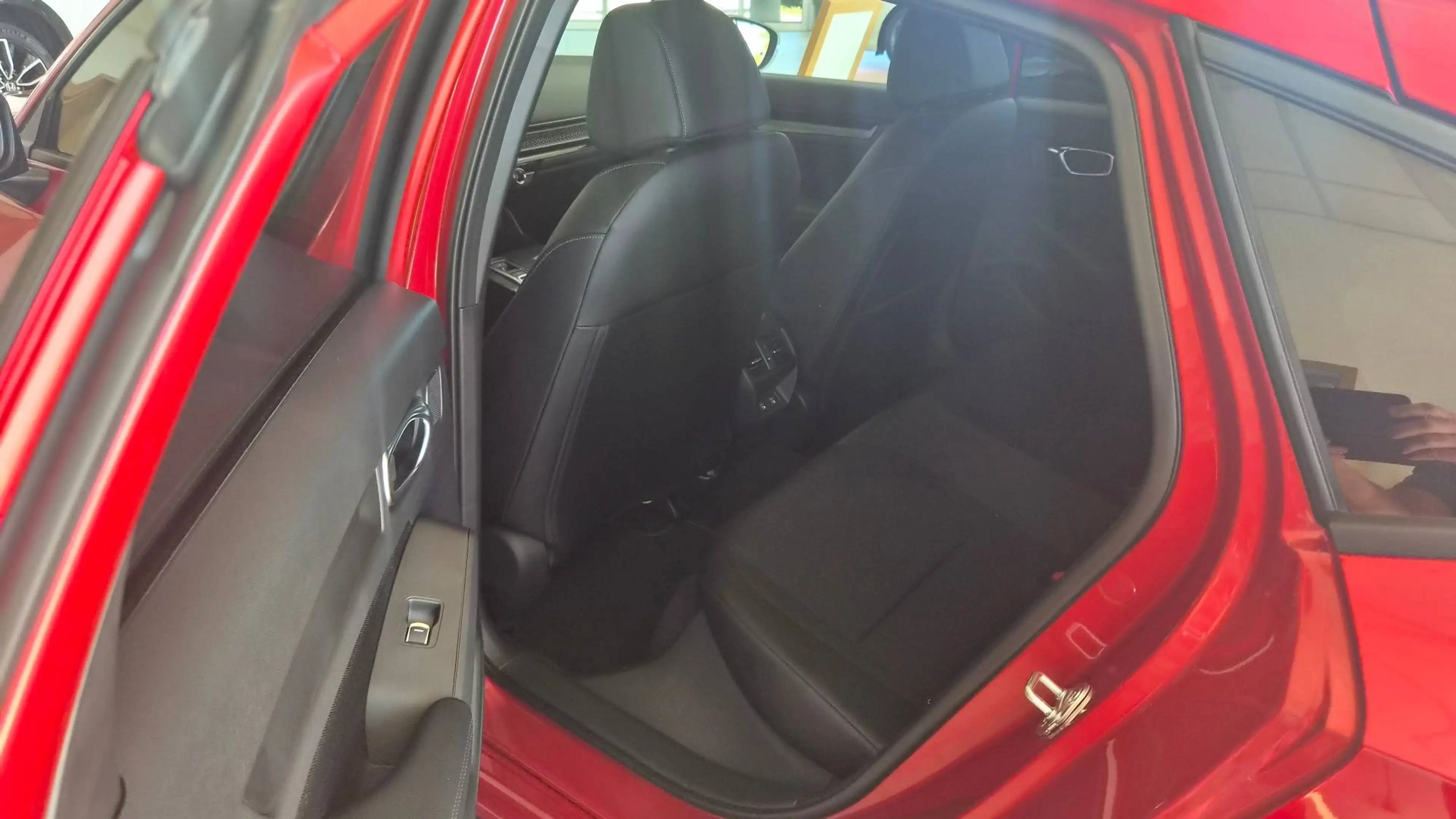 Honda Civic e:HEV 2,0 Sport — photo 5