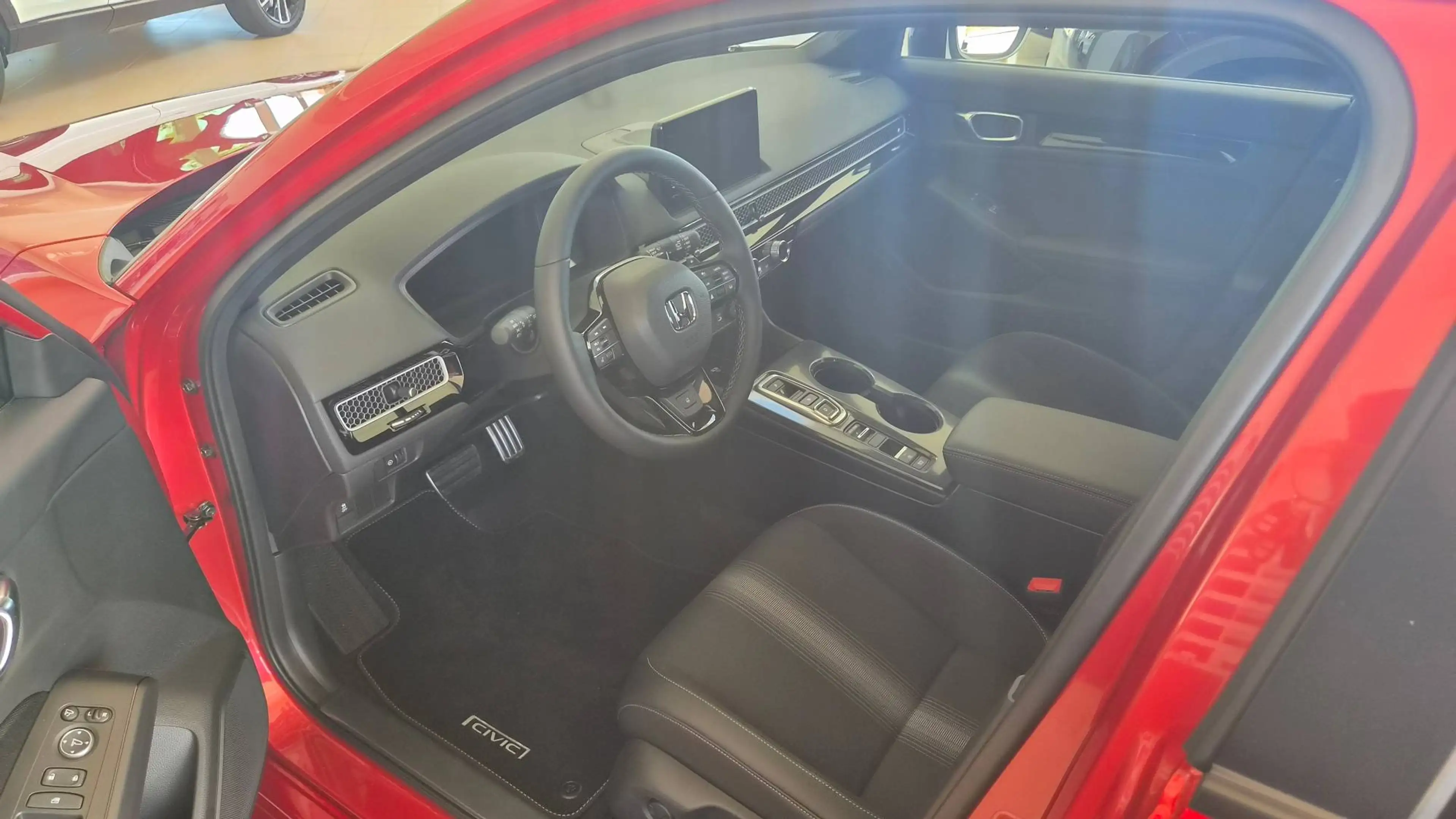 Honda Civic e:HEV 2,0 Sport — photo 6
