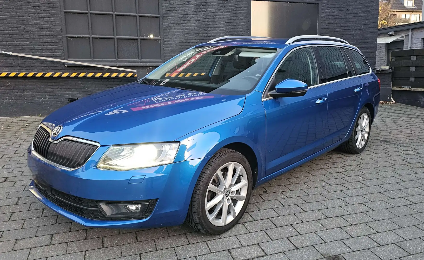 Skoda Octavia Octavia SW 1.0 TSI Style DSG Xénon Gps PX Tvac Azul - 2
