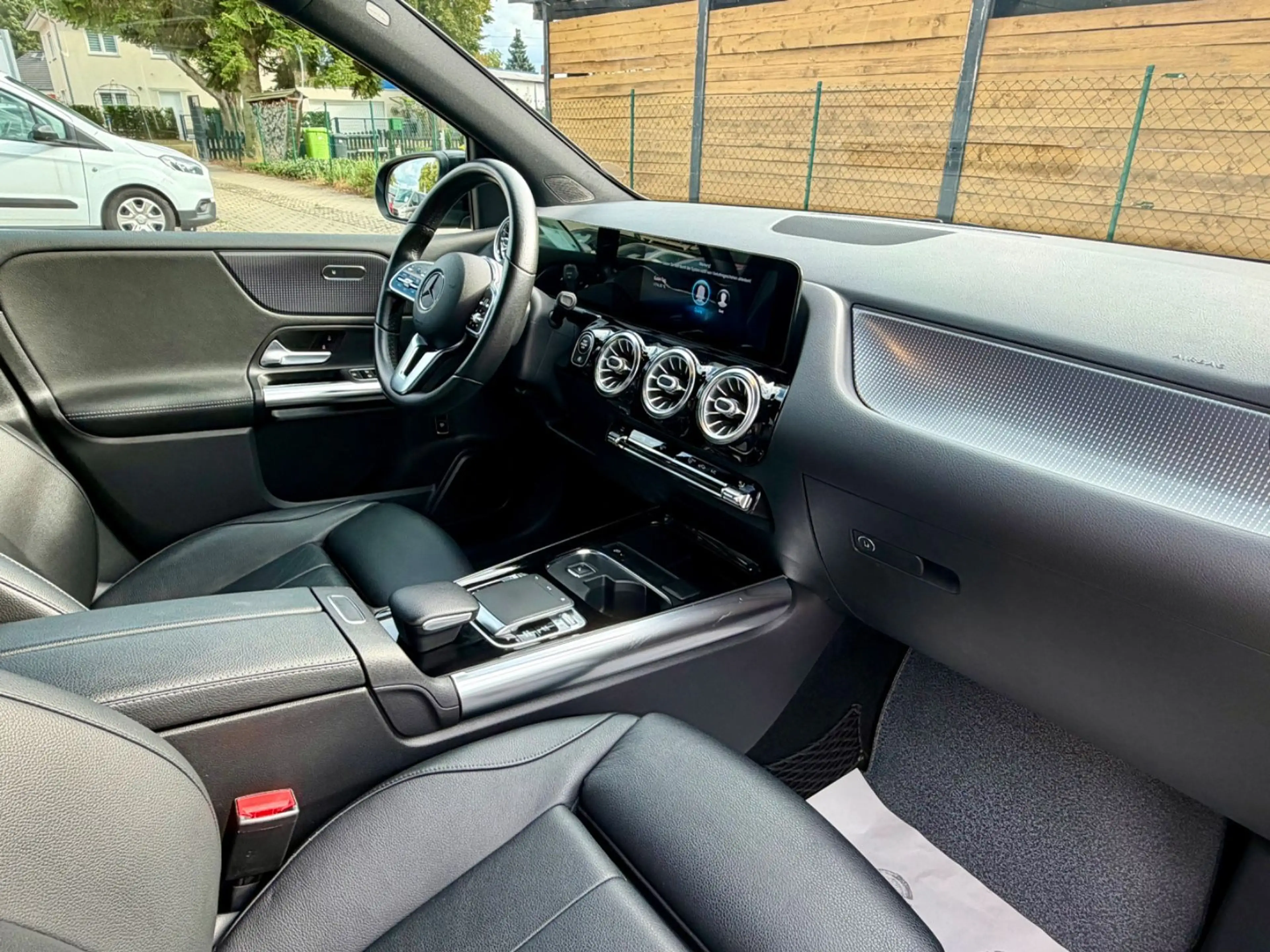 Mercedes-Benz B 180 d, Automatik, Leder, SHZ, Kamera — photo 12