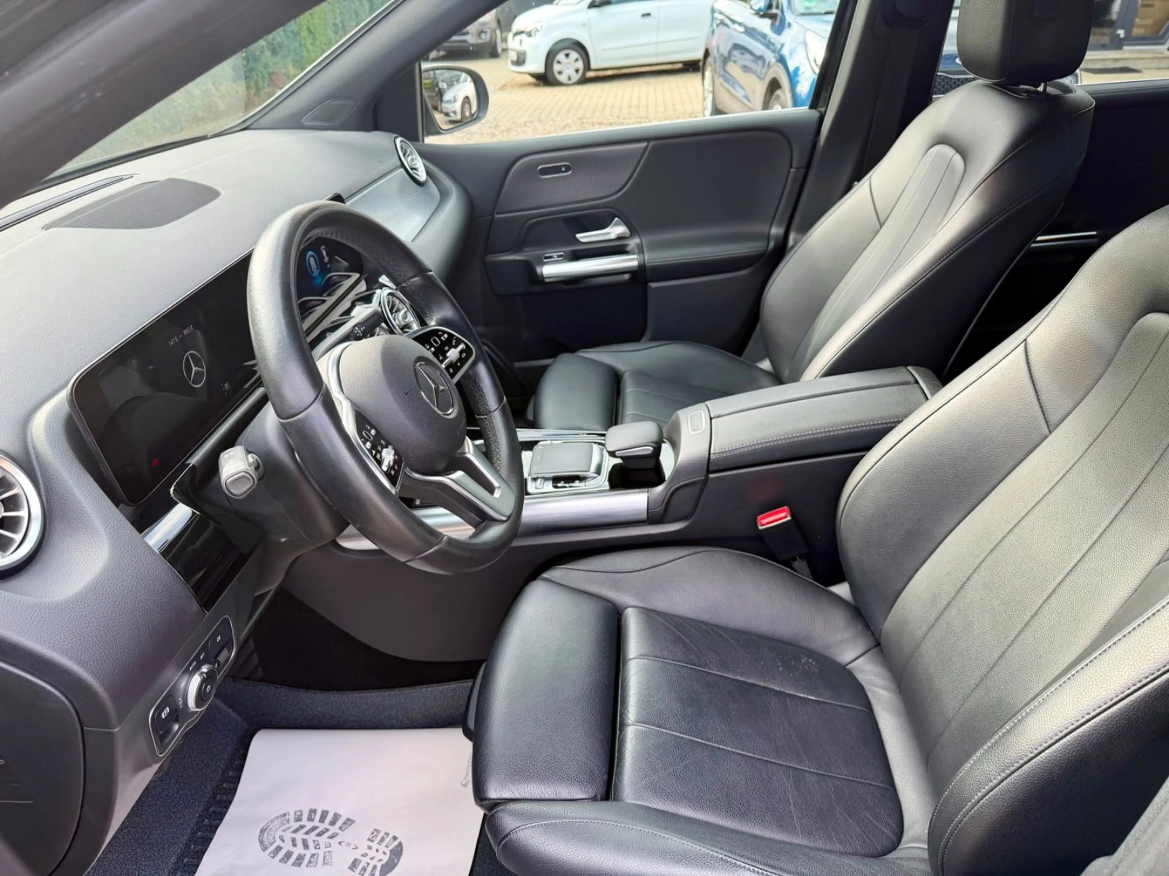 Mercedes-Benz B 180 d, Automatik, Leder, SHZ, Kamera — photo 8