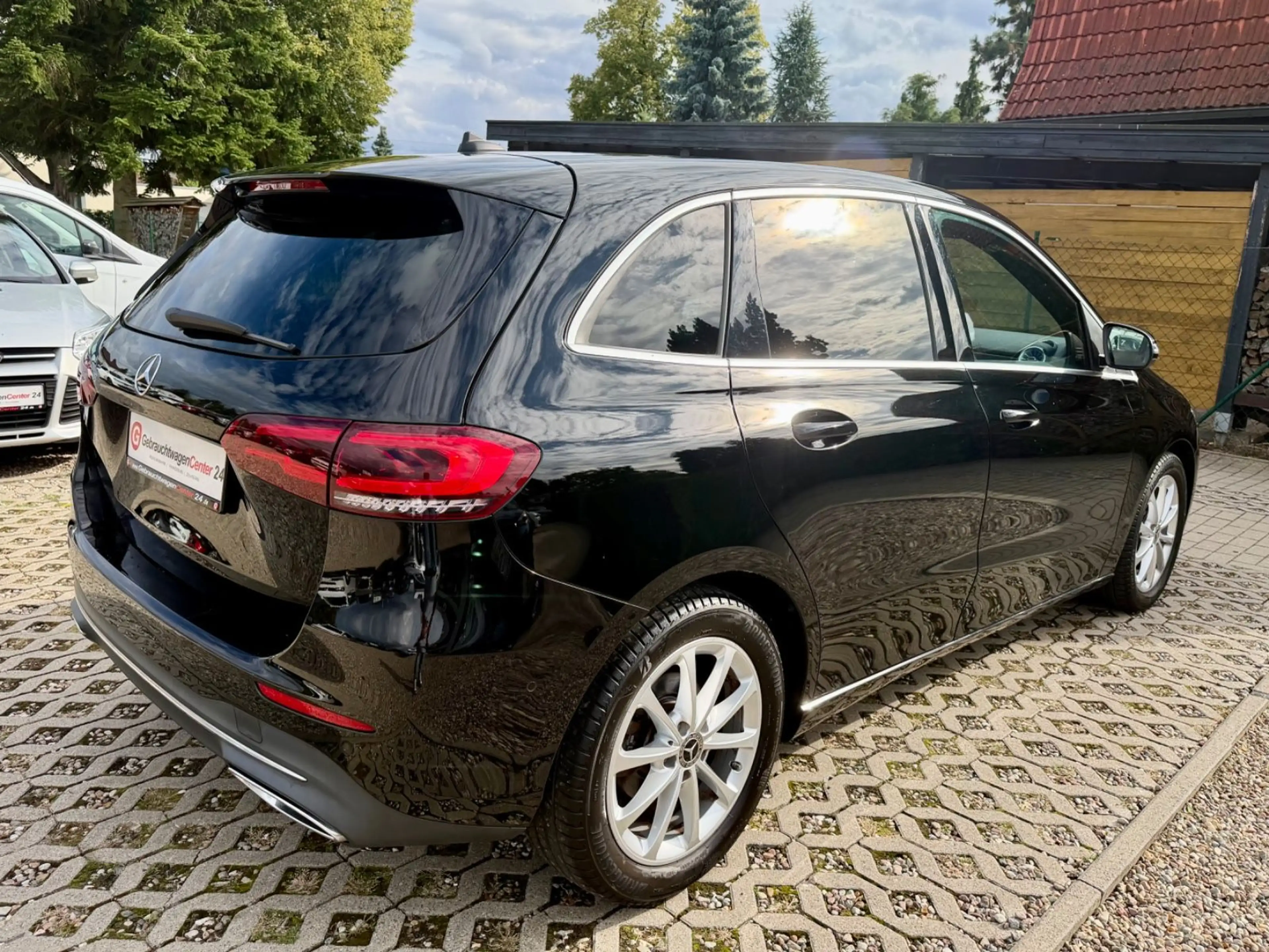 Mercedes-Benz B 180 d, Automatik, Leder, SHZ, Kamera — photo 3