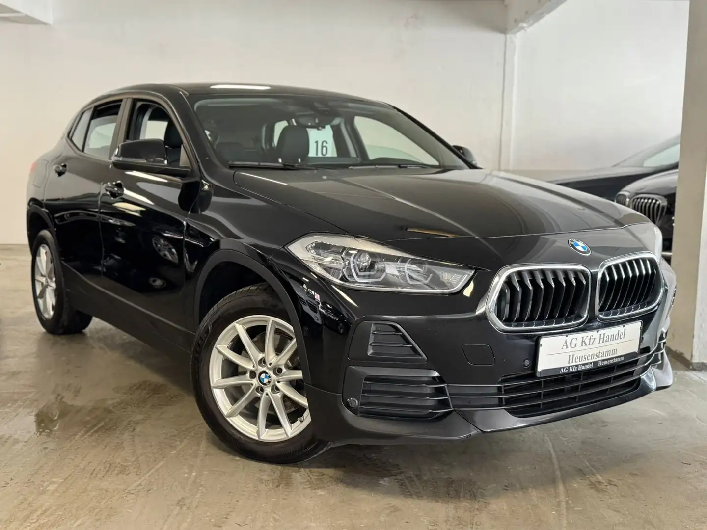BMW X2 sDrive18d Aut/CAM/HUD/NAVI/LED/NaviProf Schwarz - 1