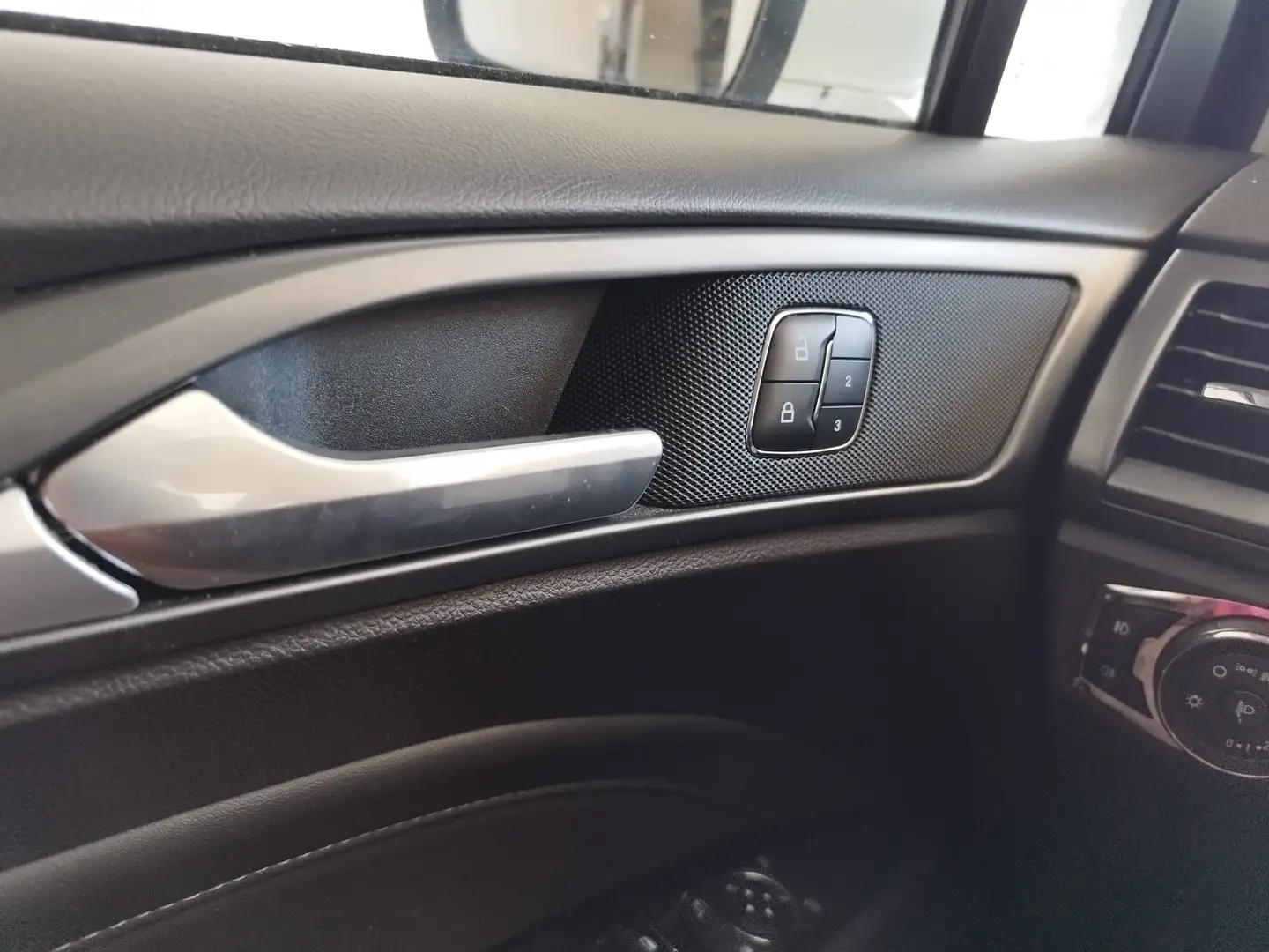 Ford Mondeo Mondeo 2.0TDCI Titanium PowerShift 180 Titanium Blanco - 2