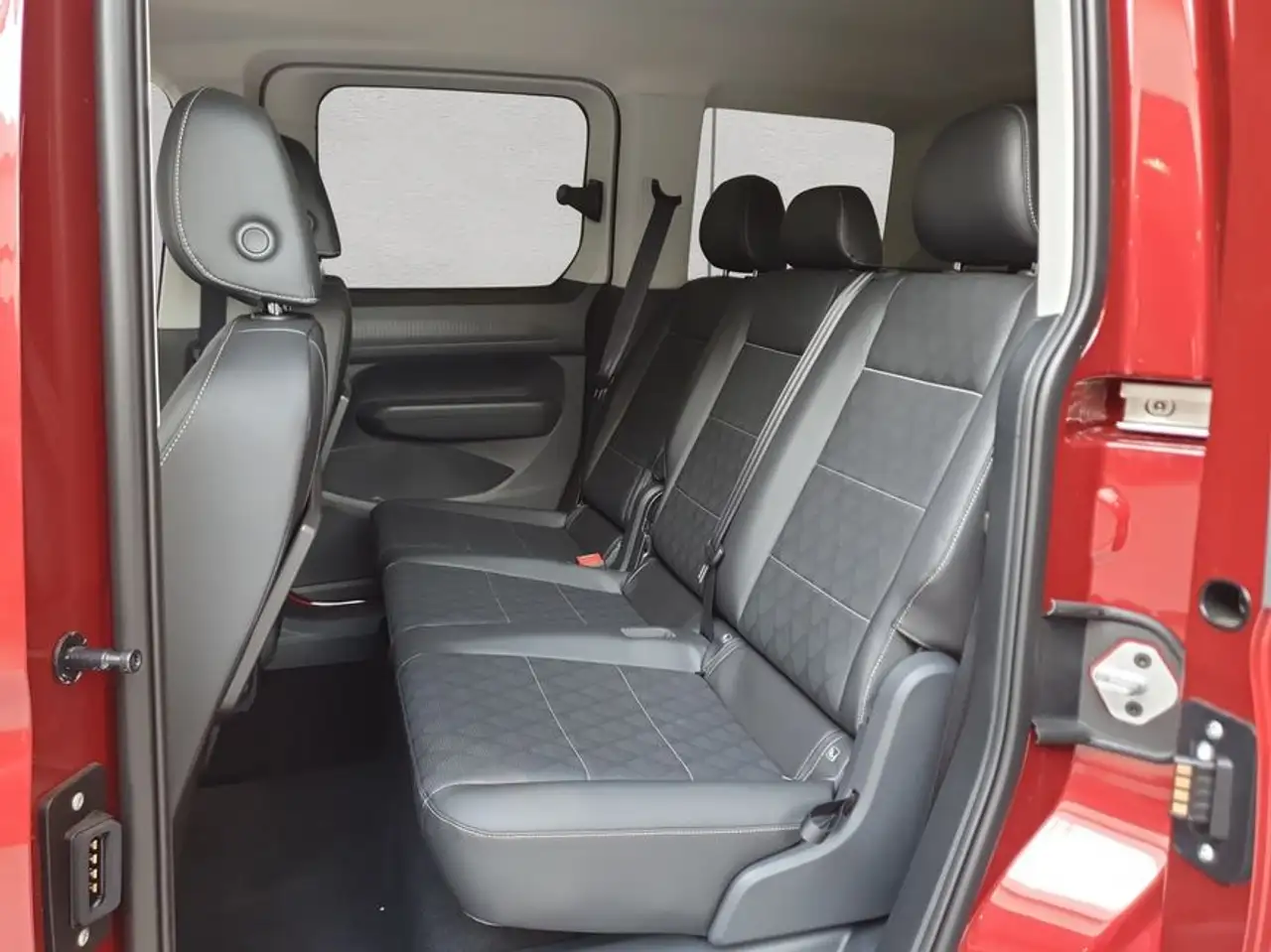 Ford Tourneo Connect 2026 — фото 12