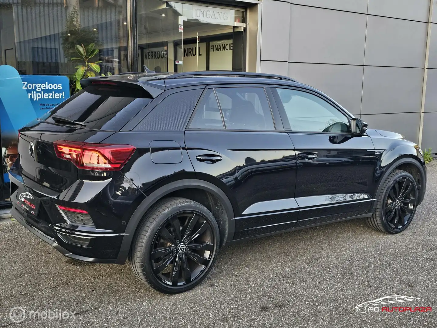 Volkswagen T-Roc 2.0 TSI 4Motion 3x R-line Panorama/Keyless/Virtual Zwart - 2