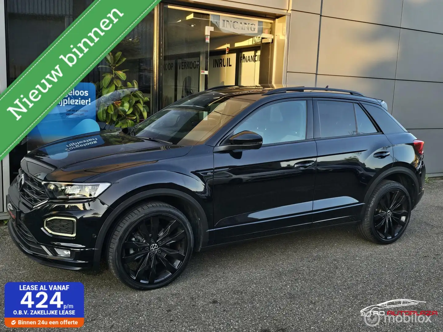Volkswagen T-Roc 2.0 TSI 4Motion 3x R-line Panorama/Keyless/Virtual Zwart - 1