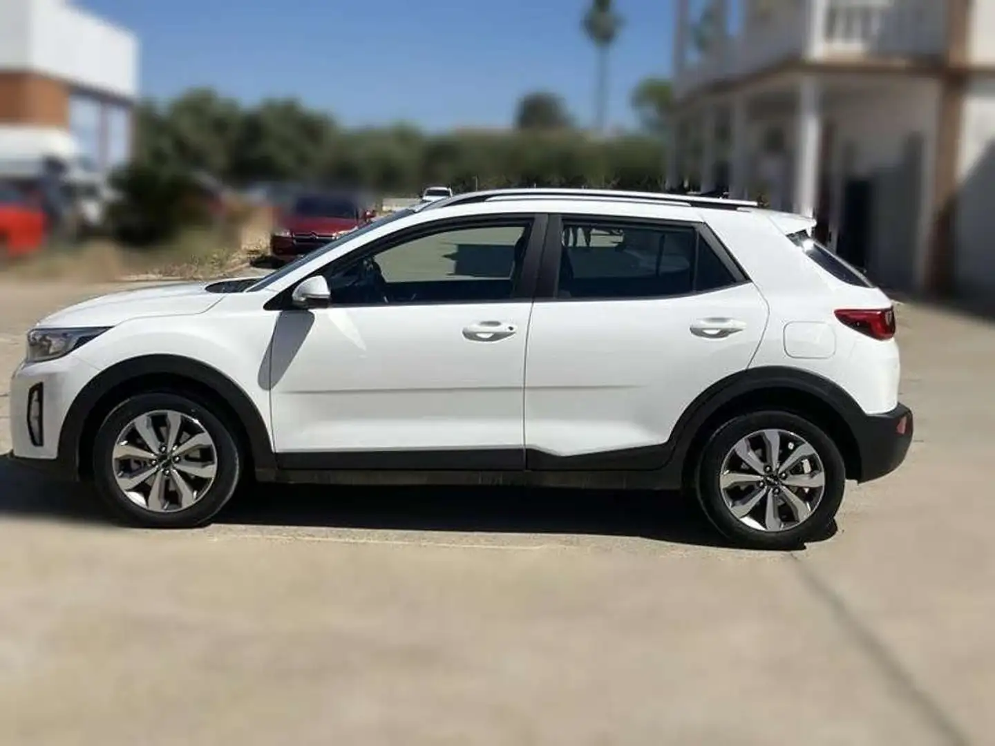 Kia Stonic 1.0 T-GDi 74kW (100CV) MHEV MT Drive Blanco - 2