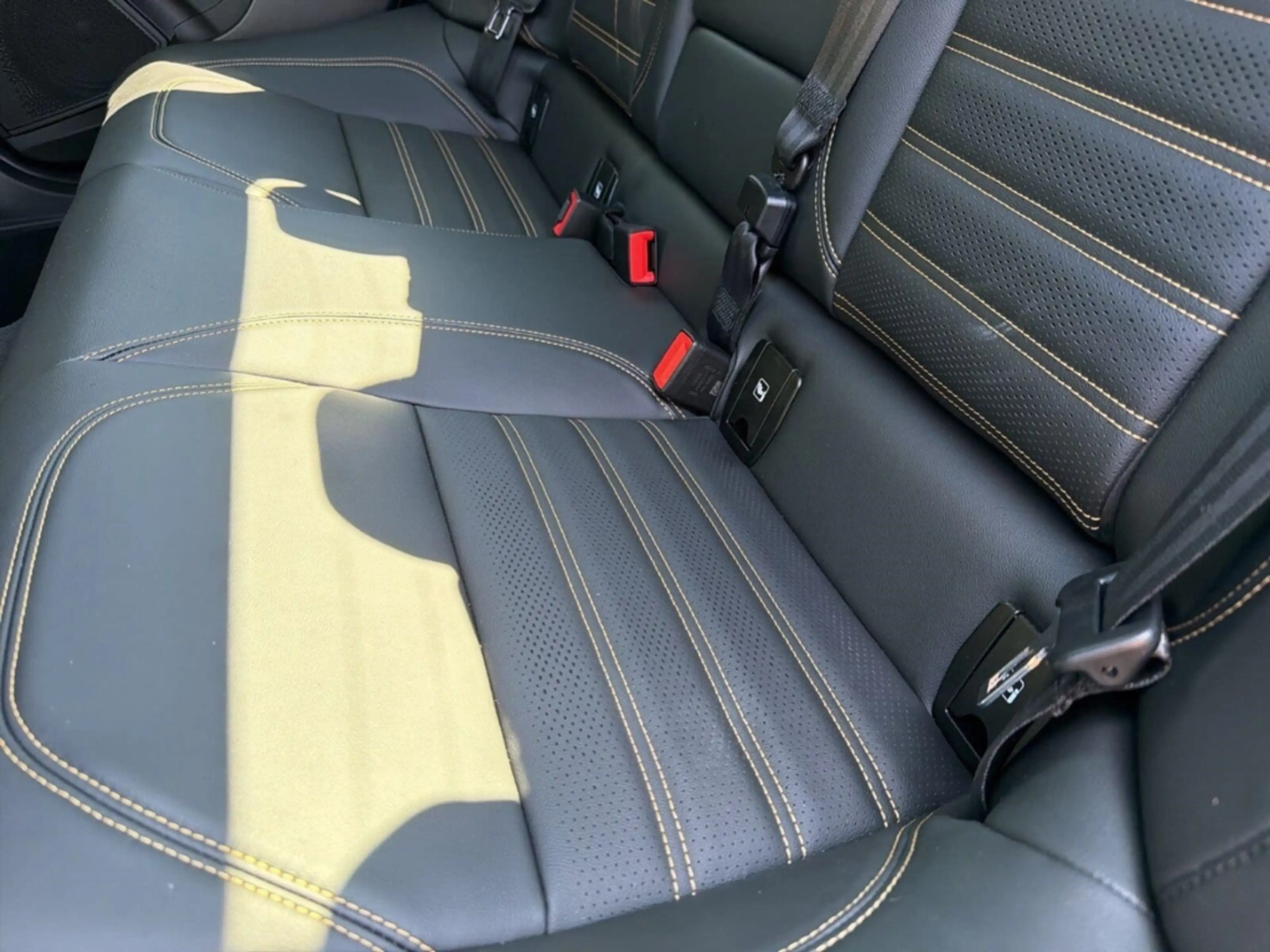 Alfa Romeo Giulia Quadrifoglio Oro -Akrapovic-Carbon Dach- — photo 9