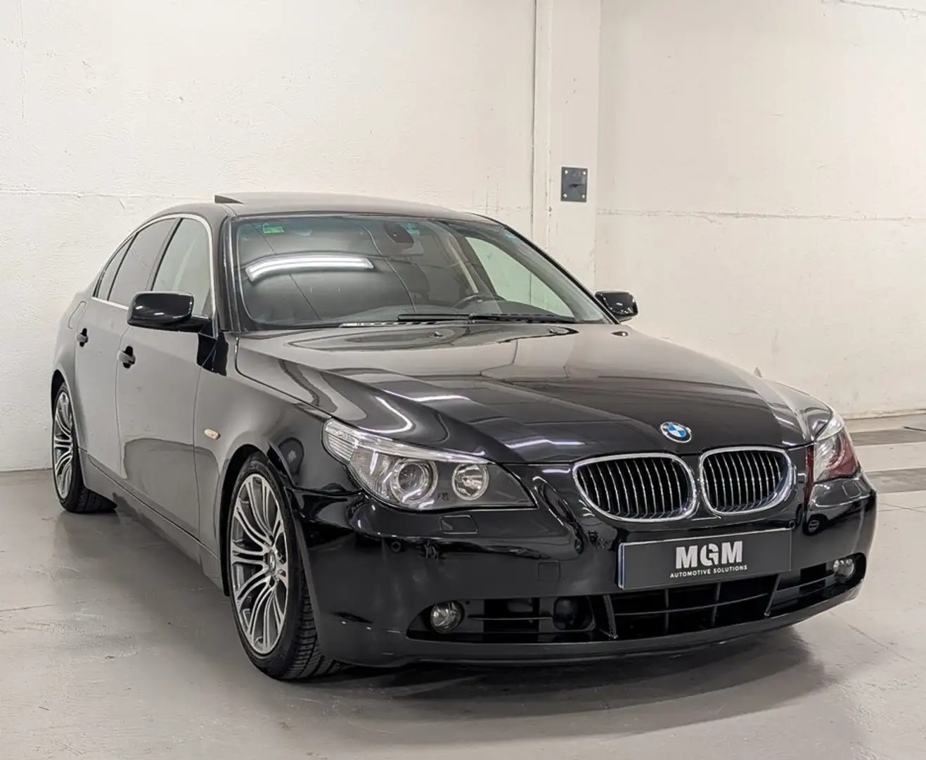 BMW Active Hybrid 3 545i Negro - 2