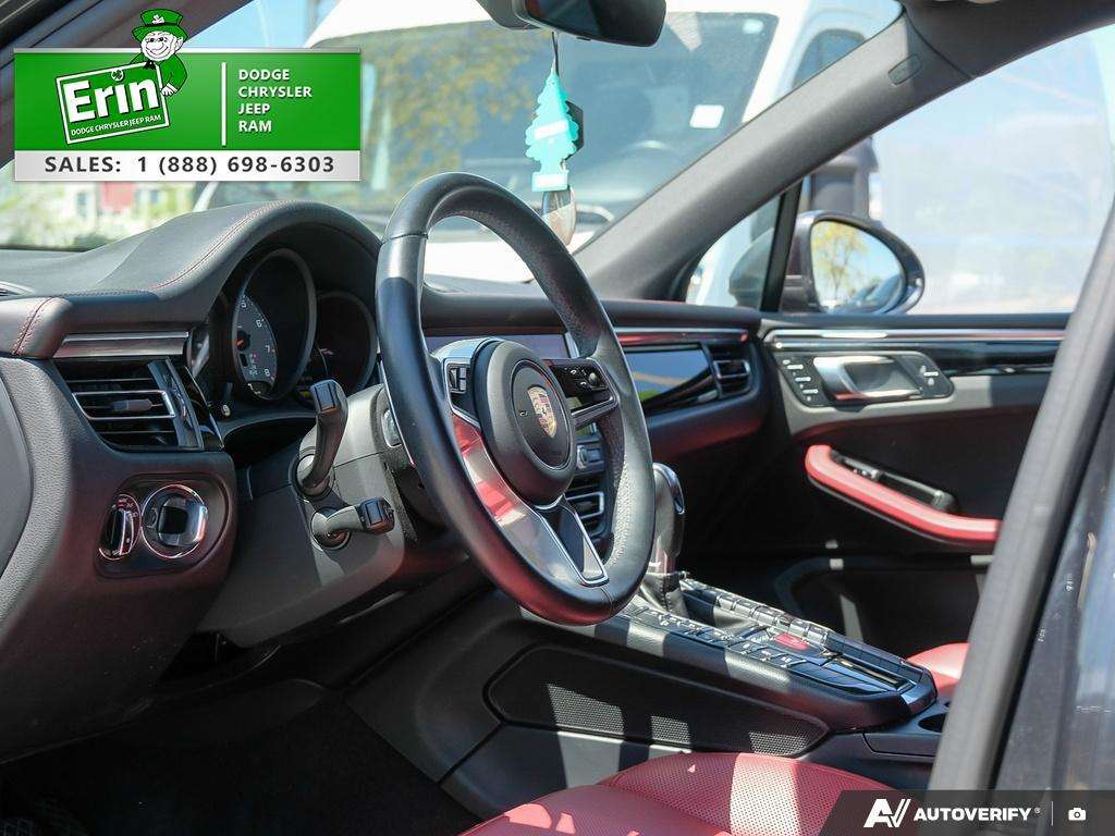 2019 Porsche Macan S AWD RED Leather thumb 12