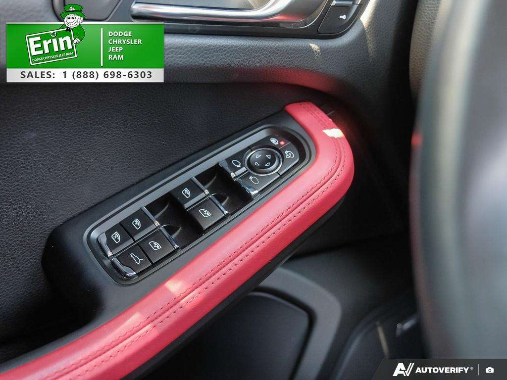 2019 Porsche Macan S AWD RED Leather thumb 16