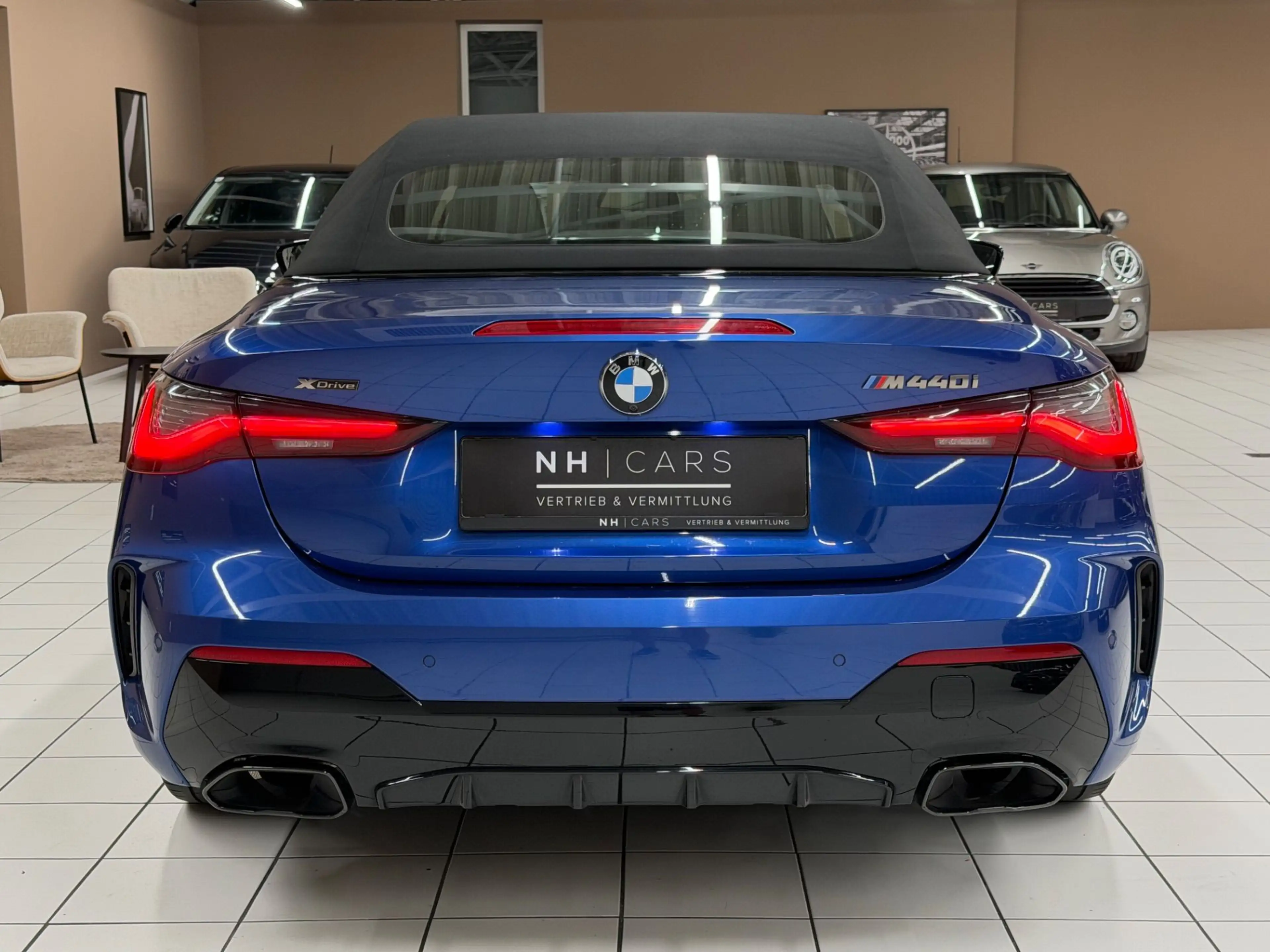 BMW 440 M440i xDrive Cabrio — photo 7