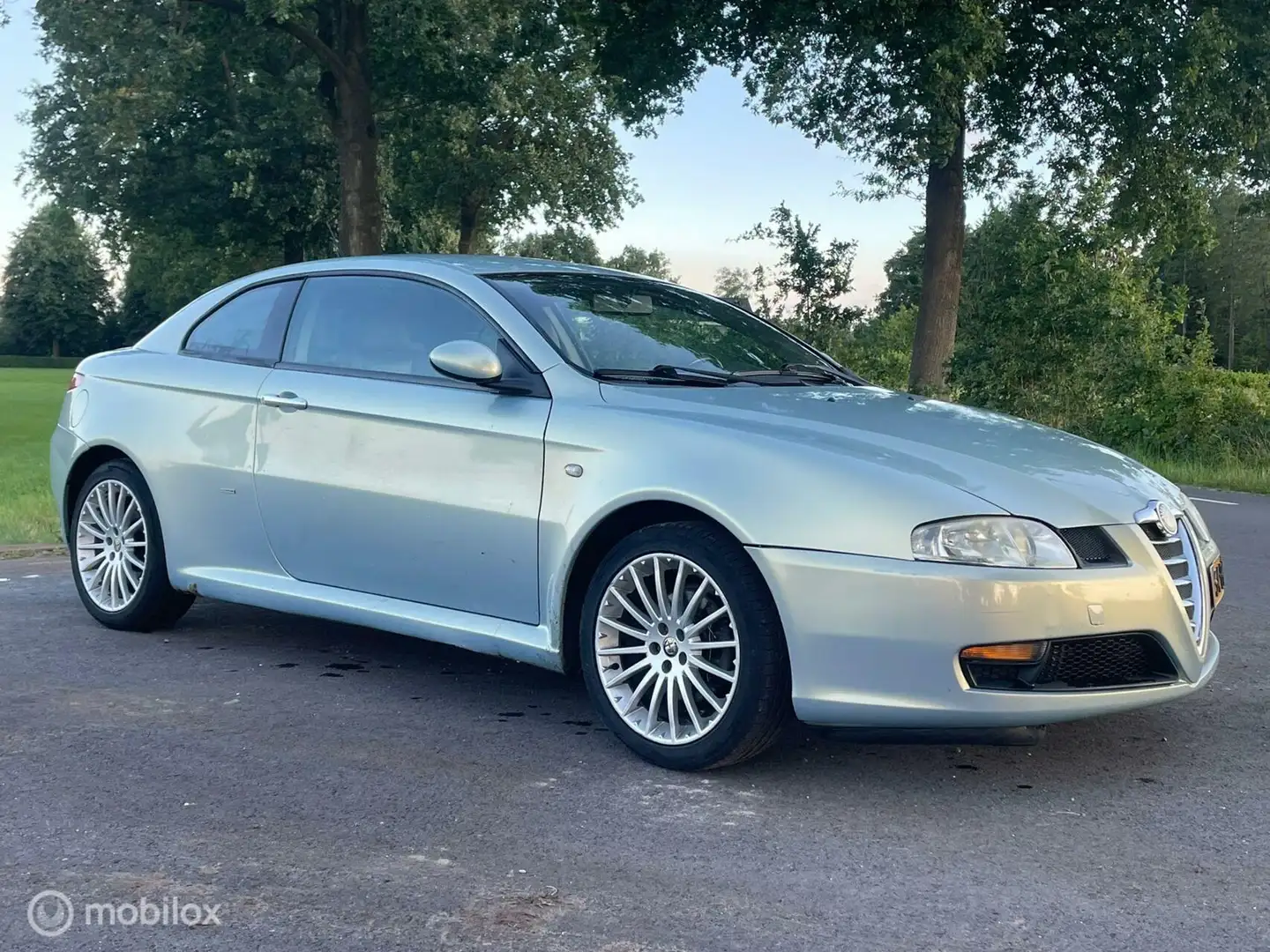 Alfa Romeo GT 2.0 JTS Distinctive Bleu - 2