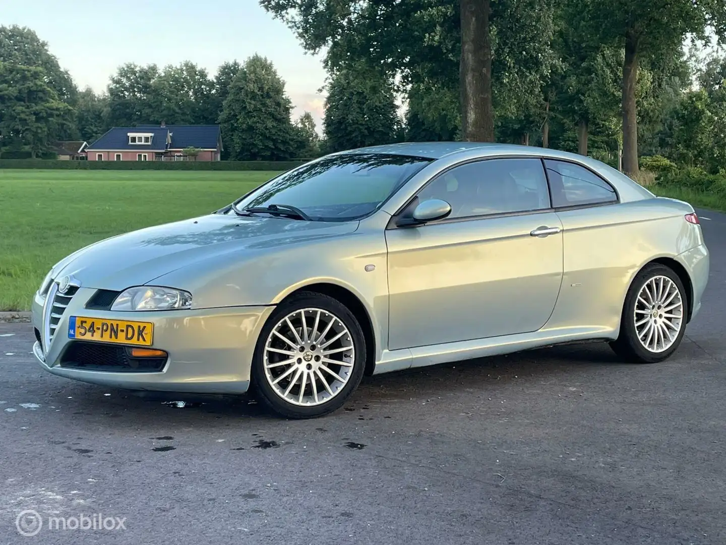 Alfa Romeo GT 2.0 JTS Distinctive Bleu - 1