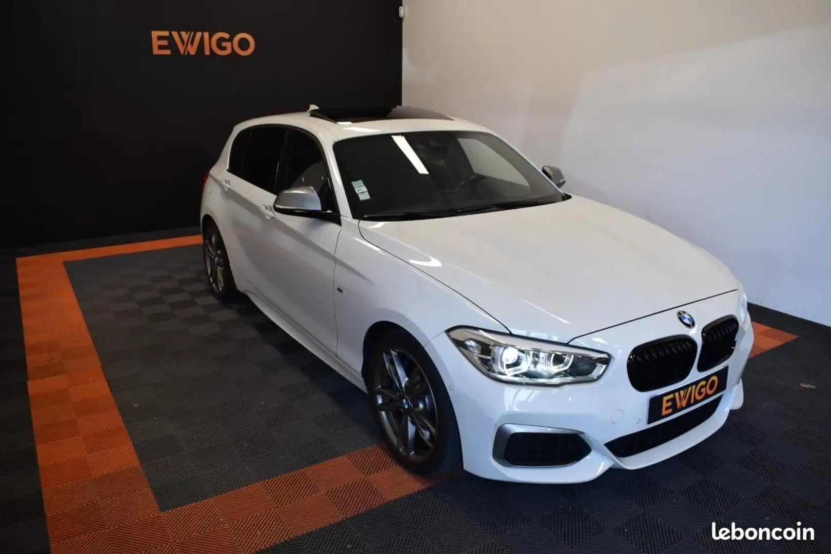 BMW 140 M140i xDrive 3.0 340ch BVA8 Échappement M Performa Blanc - 1