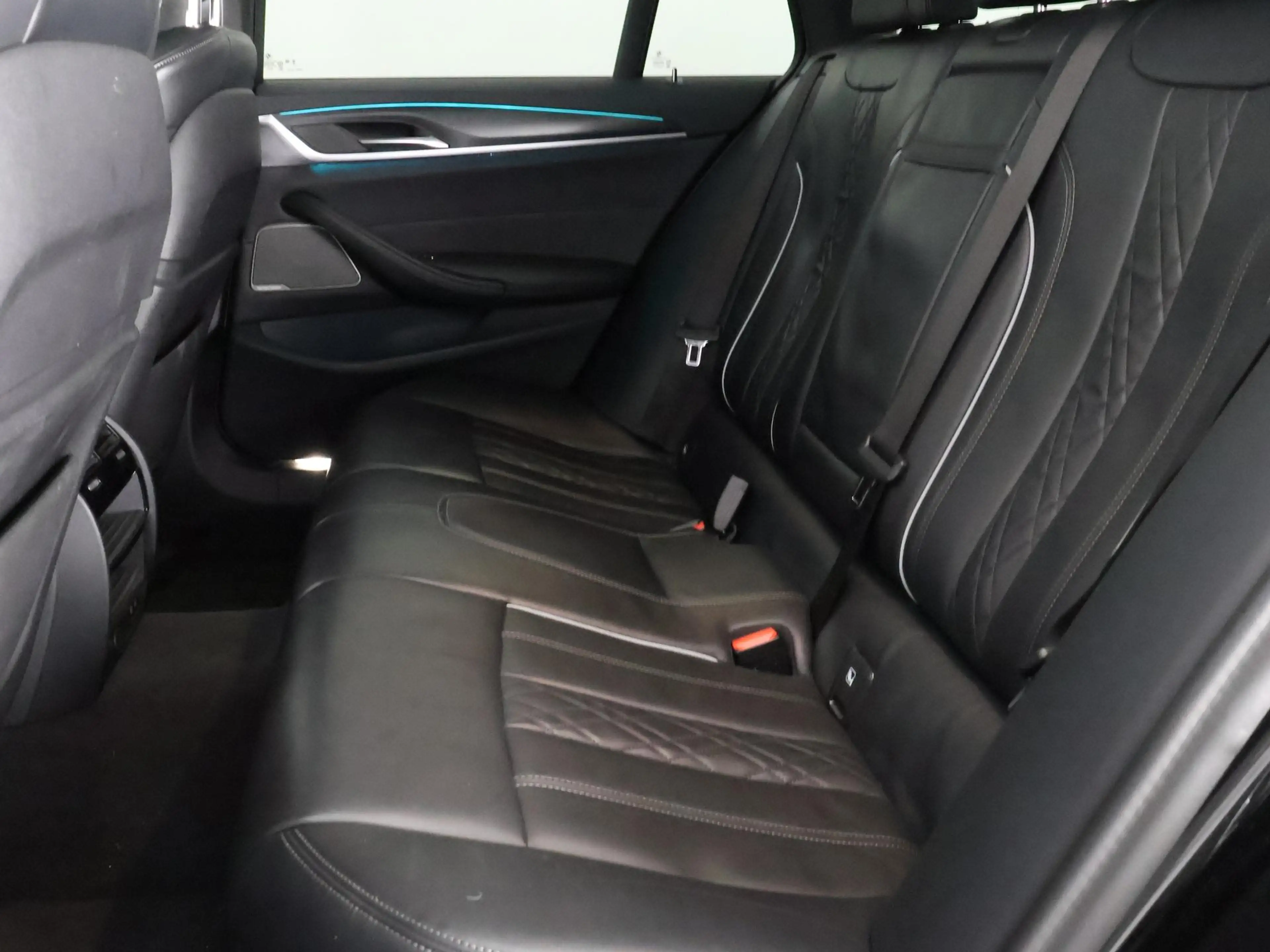 BMW 530 5-serie Touring 530e Business Edition Plus M-Pakke — photo 19