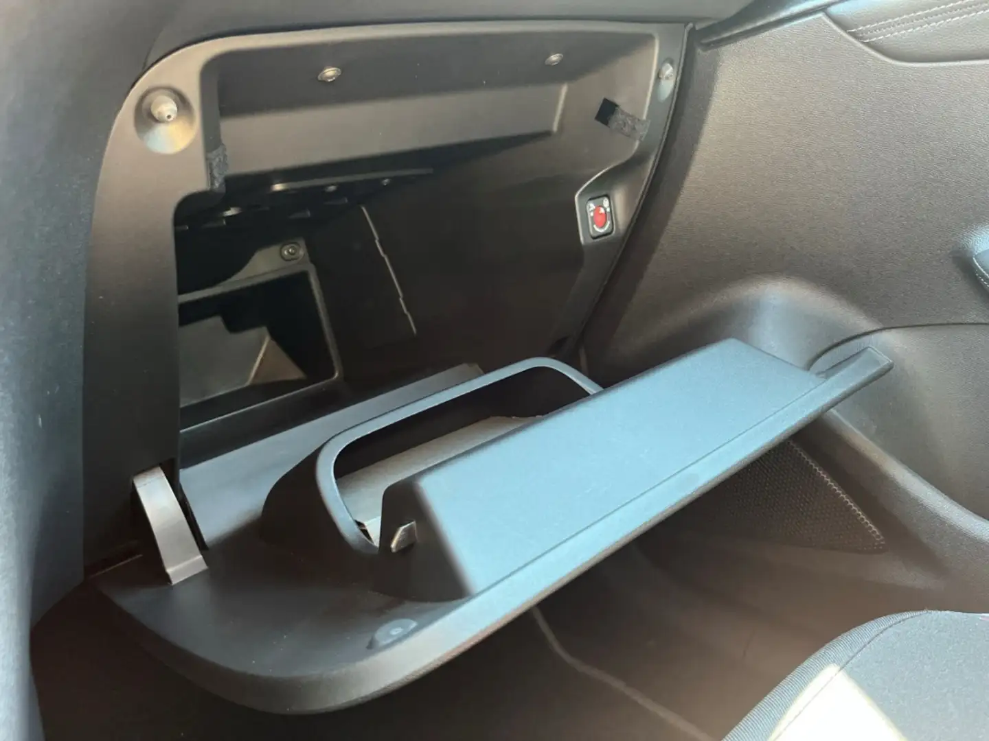 Opel Mokka-E GS Line (MJ22) Elektromotor 100 kW (136 PS Digital Weiß - 2