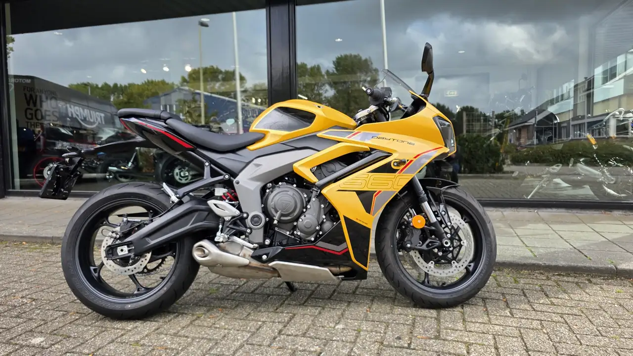 Triumph Daytona 660