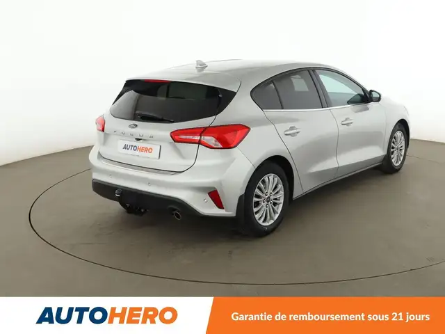 Ford Focus view 6
