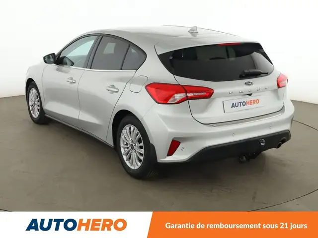 Ford Focus view 4