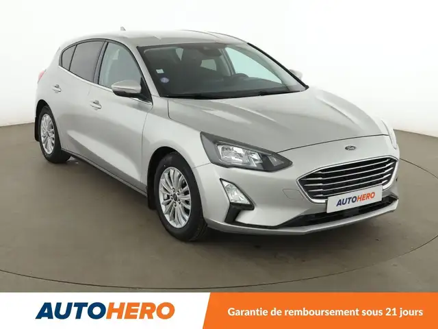 Ford Focus view 8