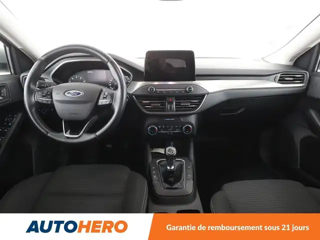 Ford Focus view 12