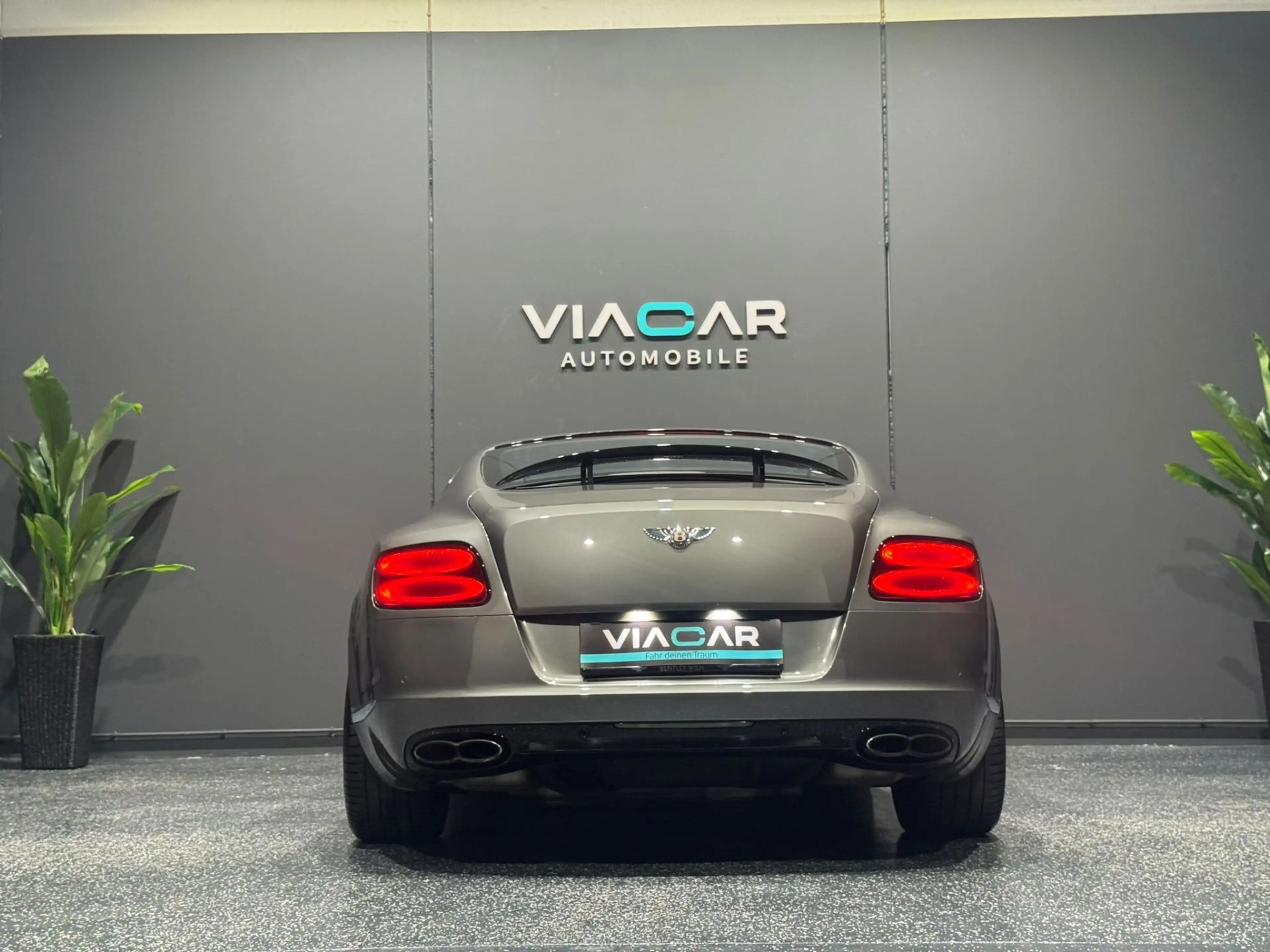 Bentley Continental Continental GT V8 — photo 15