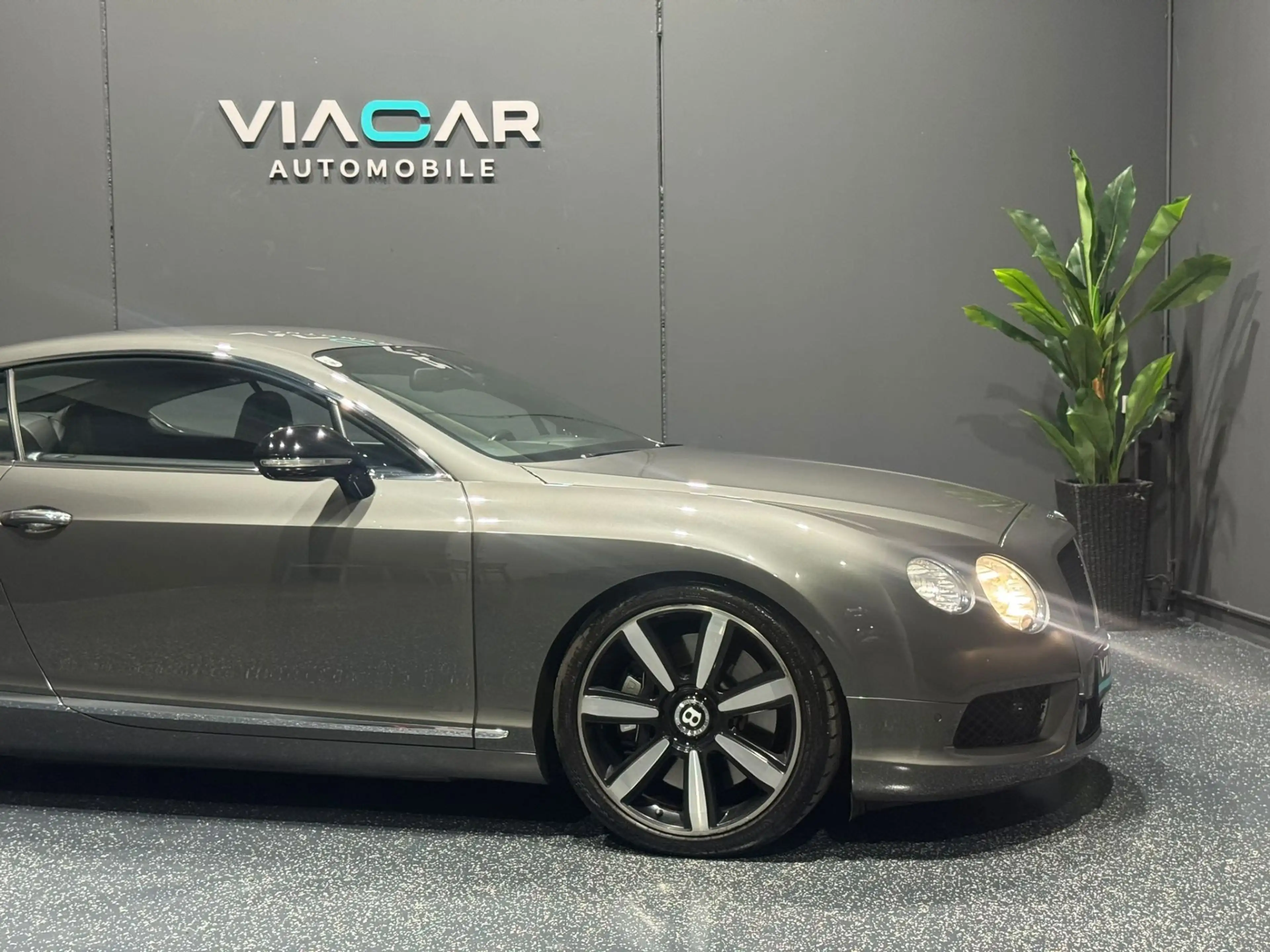 Bentley Continental Continental GT V8 — photo 7