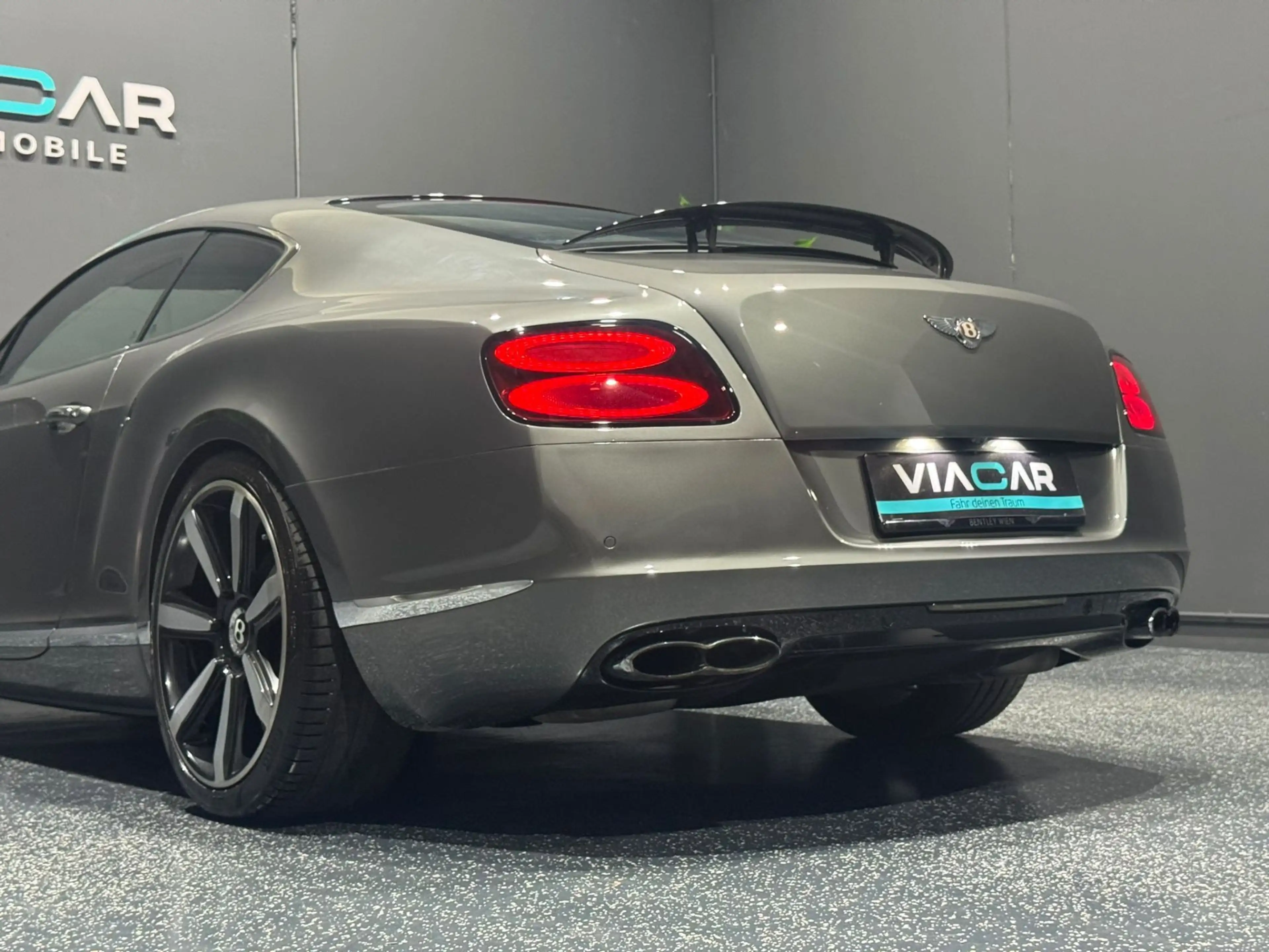 Bentley Continental Continental GT V8 — photo 14