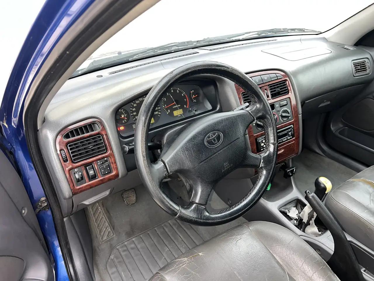 Toyota Avensis 1.6 Terra, foto 10