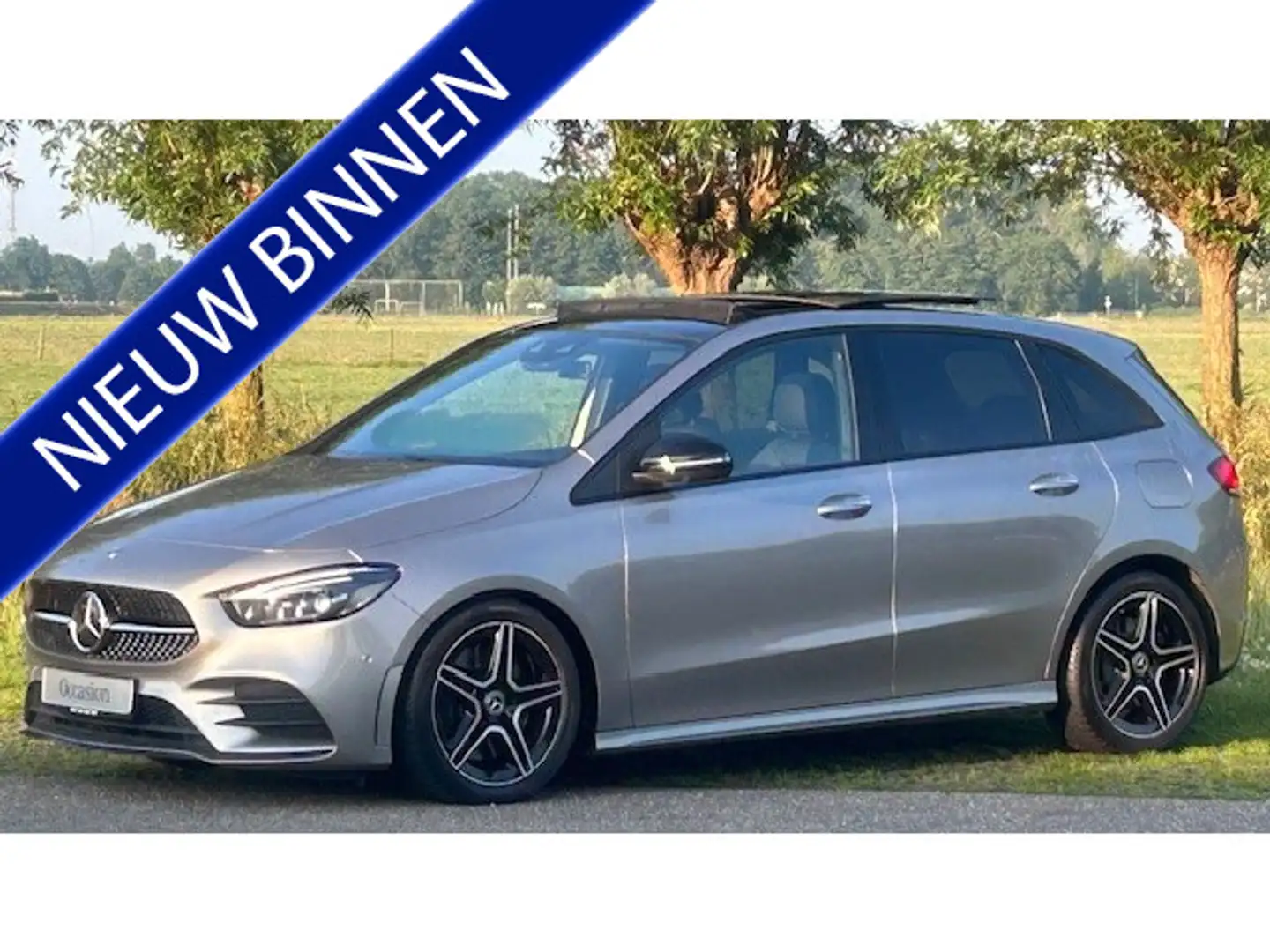 Mercedes-Benz B 200 AMG LINE AUTOMAAT 1E EIGENAAR!! NAVIGATIE WIDESCRE Zilver - 1