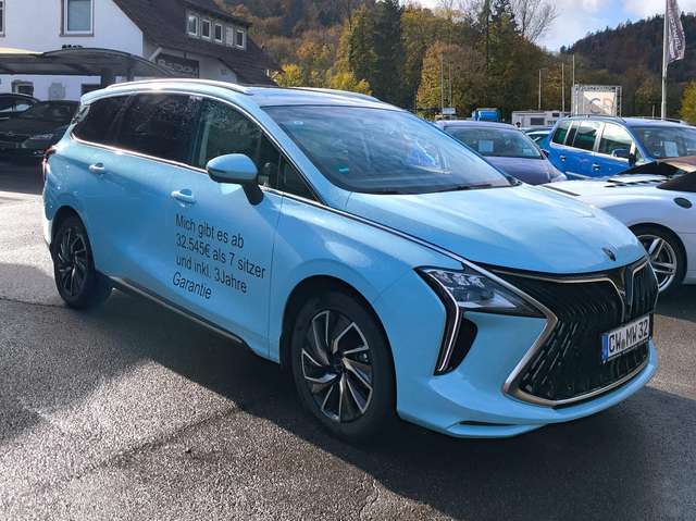 Imagine Forthing U-Tour 4 U Tourer Vollausstattung7 Sitzer Vorführwagen