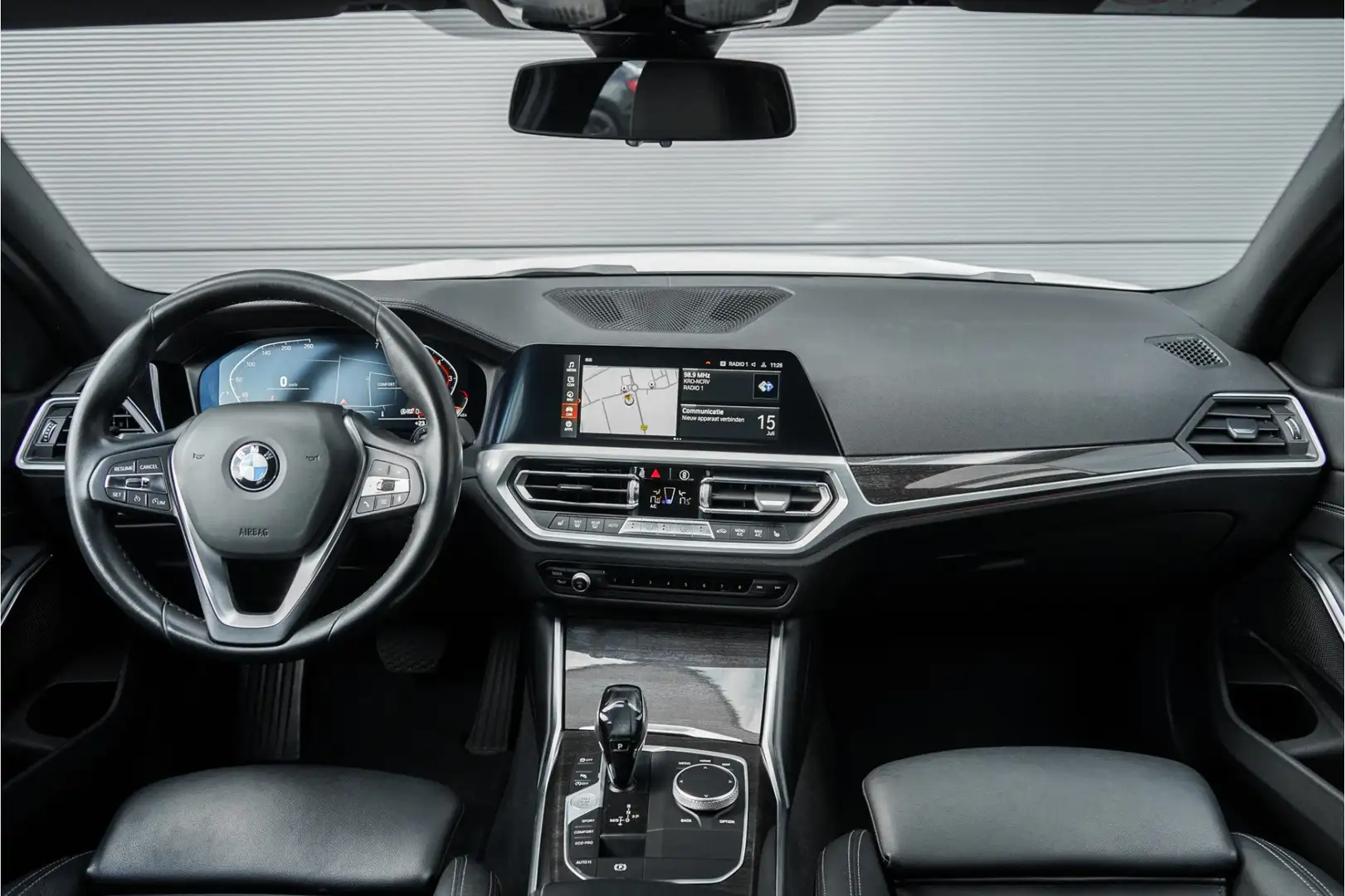BMW 320 3-serie 320i Luxury Line 184PK Navi Live Cockpit P Wit - 2