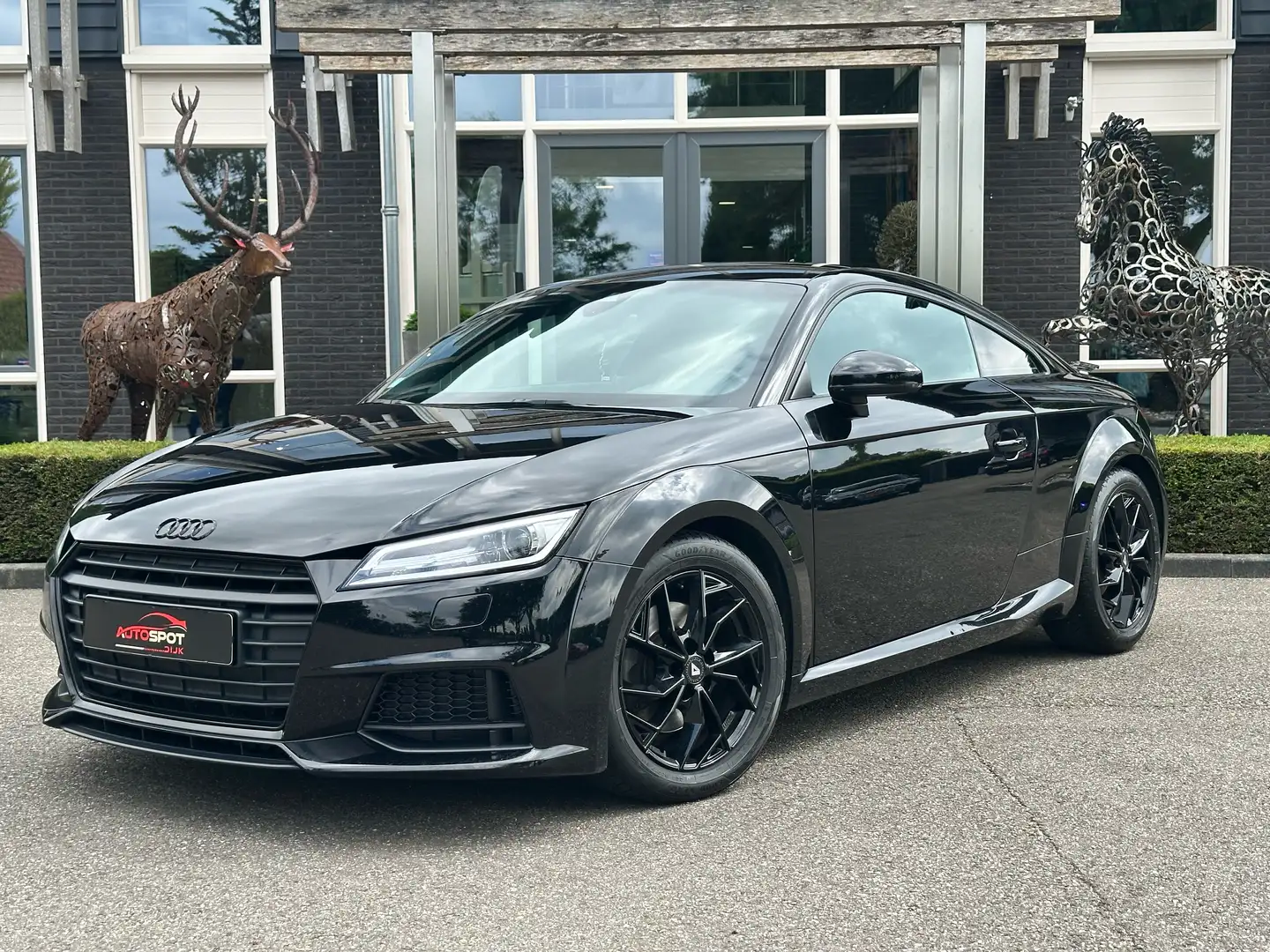 Audi TT 1.8 TFSI Zwart - 1