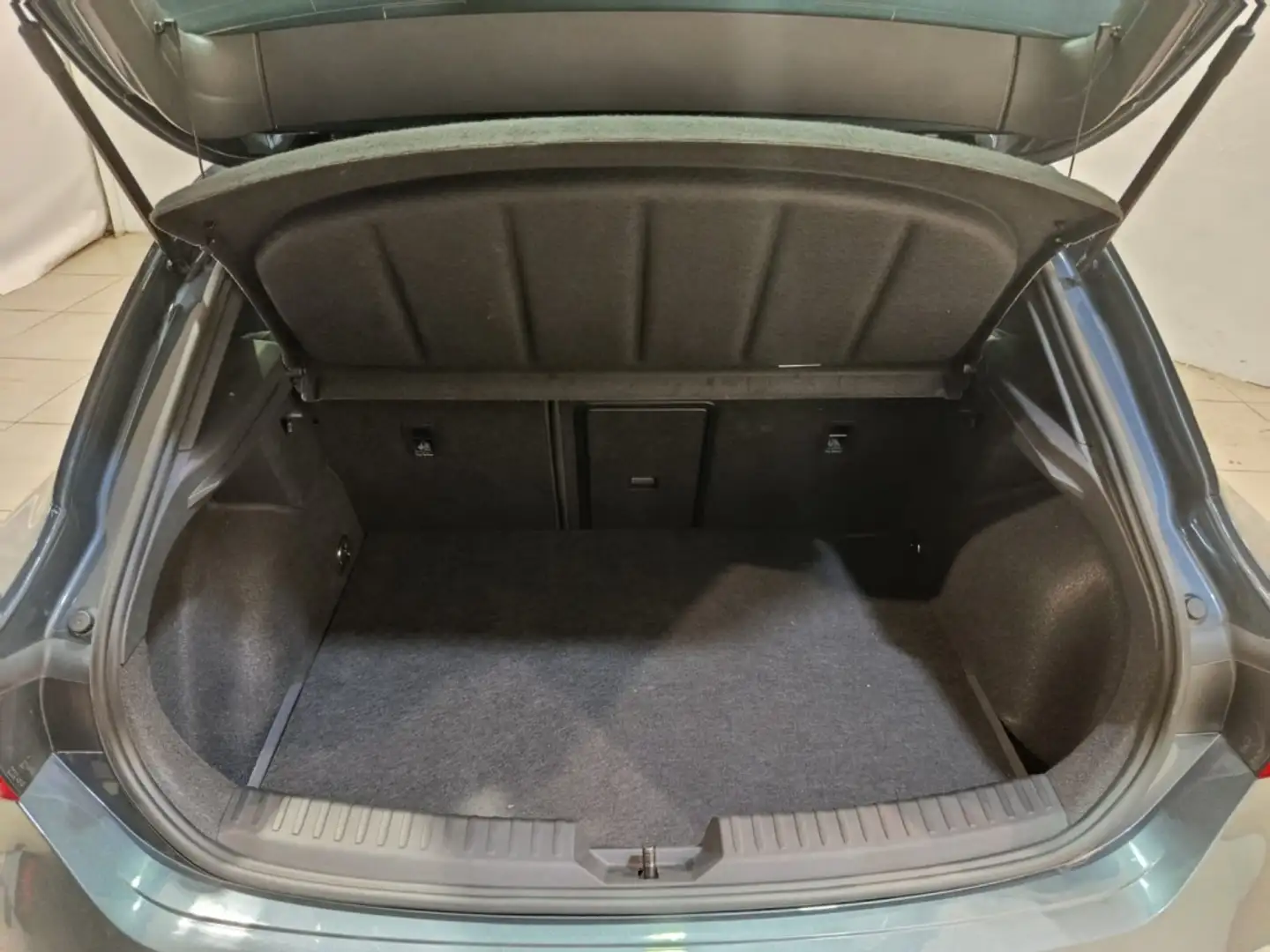 CUPRA Leon 1.4 TSI e-Hybrid DSG 204 Gris - 2