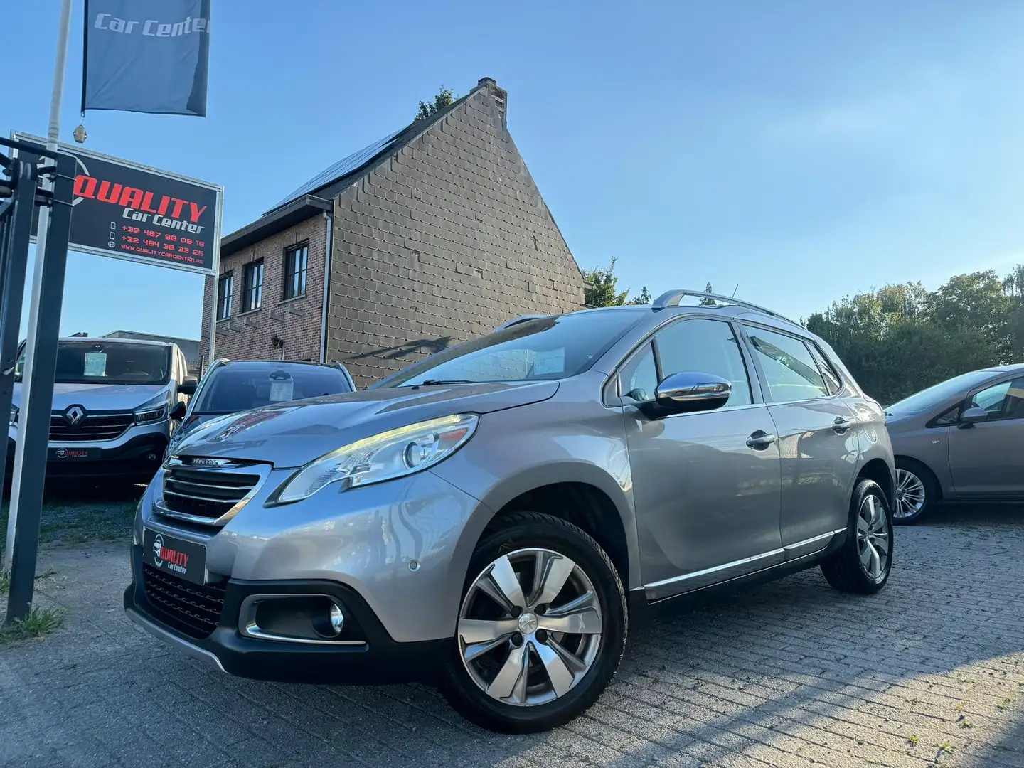 Peugeot 2008 2008 1.2 PureTech   95000 km  garantie Grijs - 1