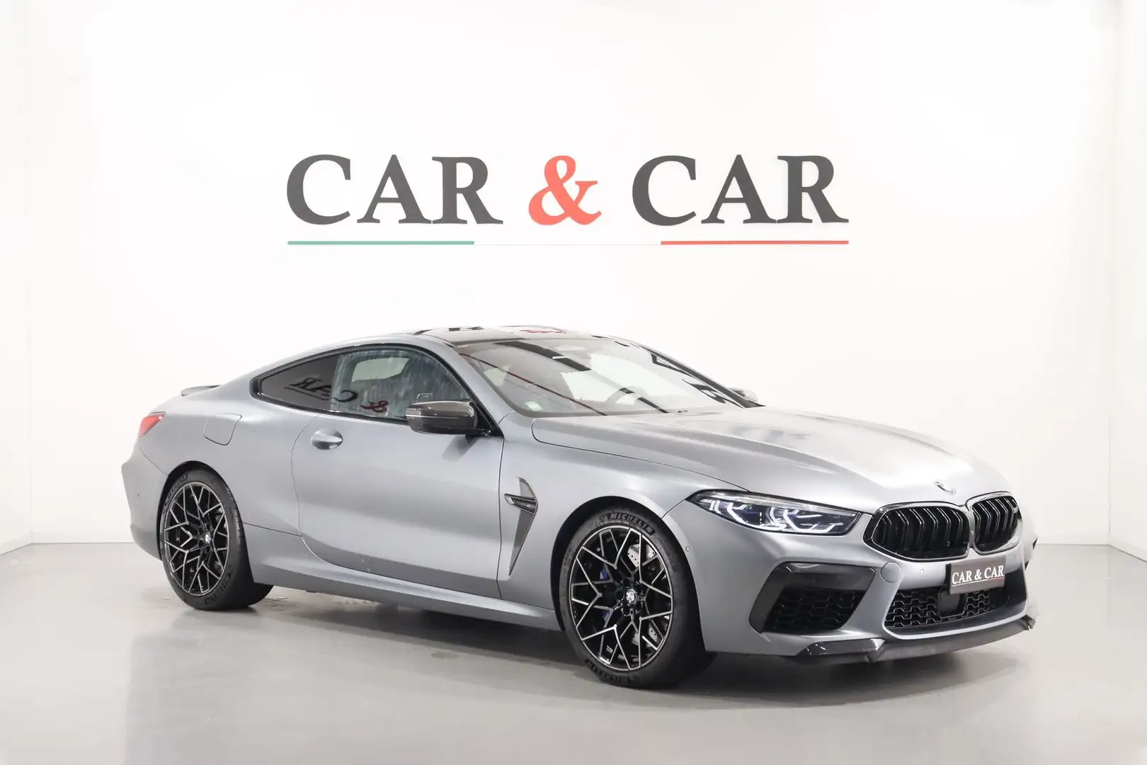 BMW M8 M8 Coupé Competition Šedá - 1