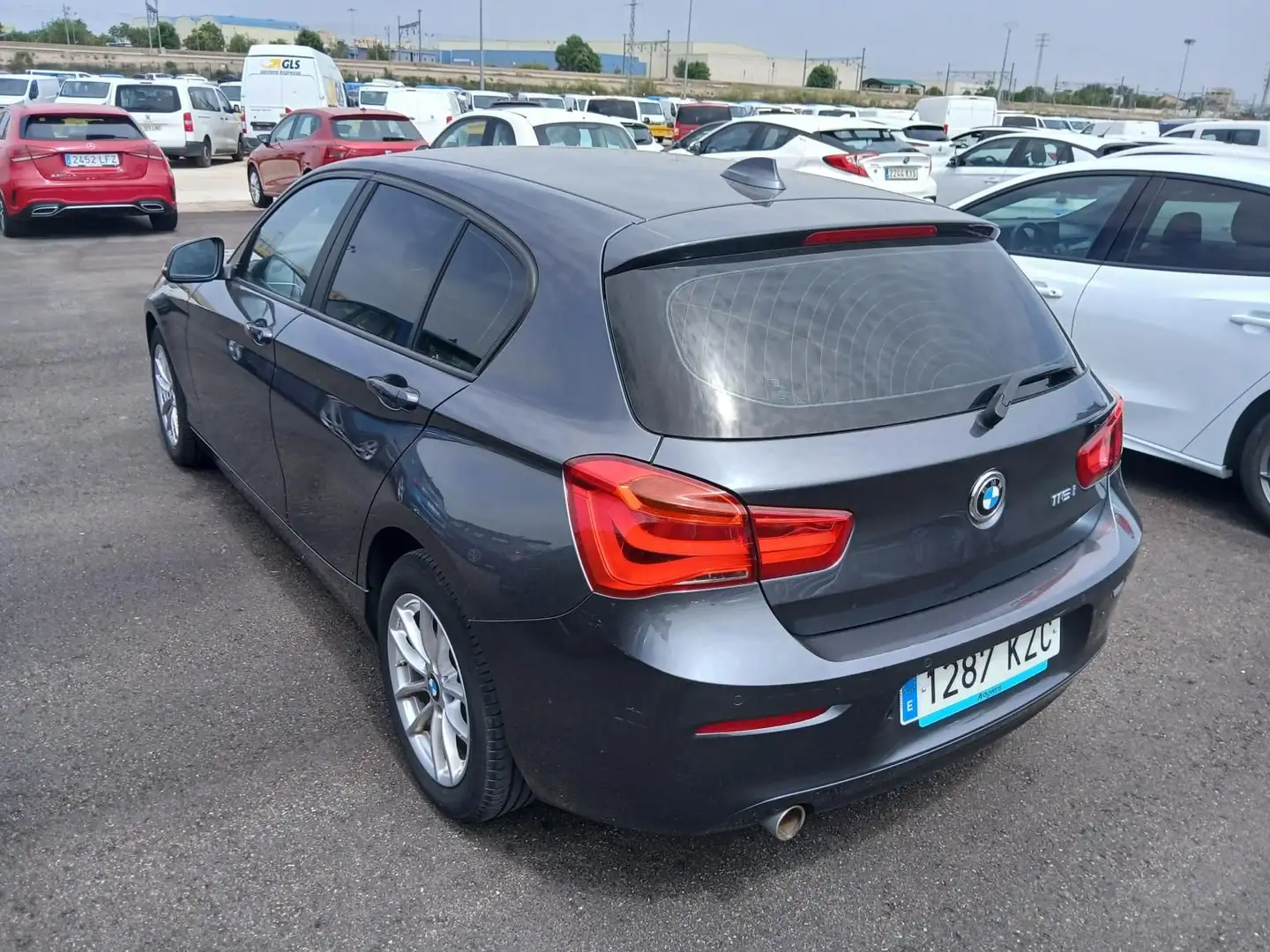 BMW 116 116i Gris - 2