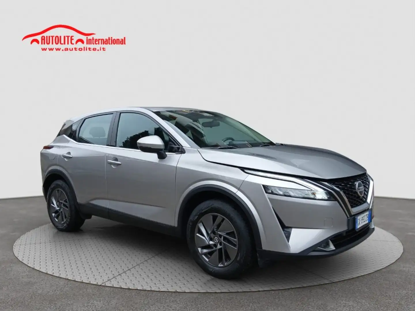 Nissan Qashqai MHEV 140 CV Business Gris - 1